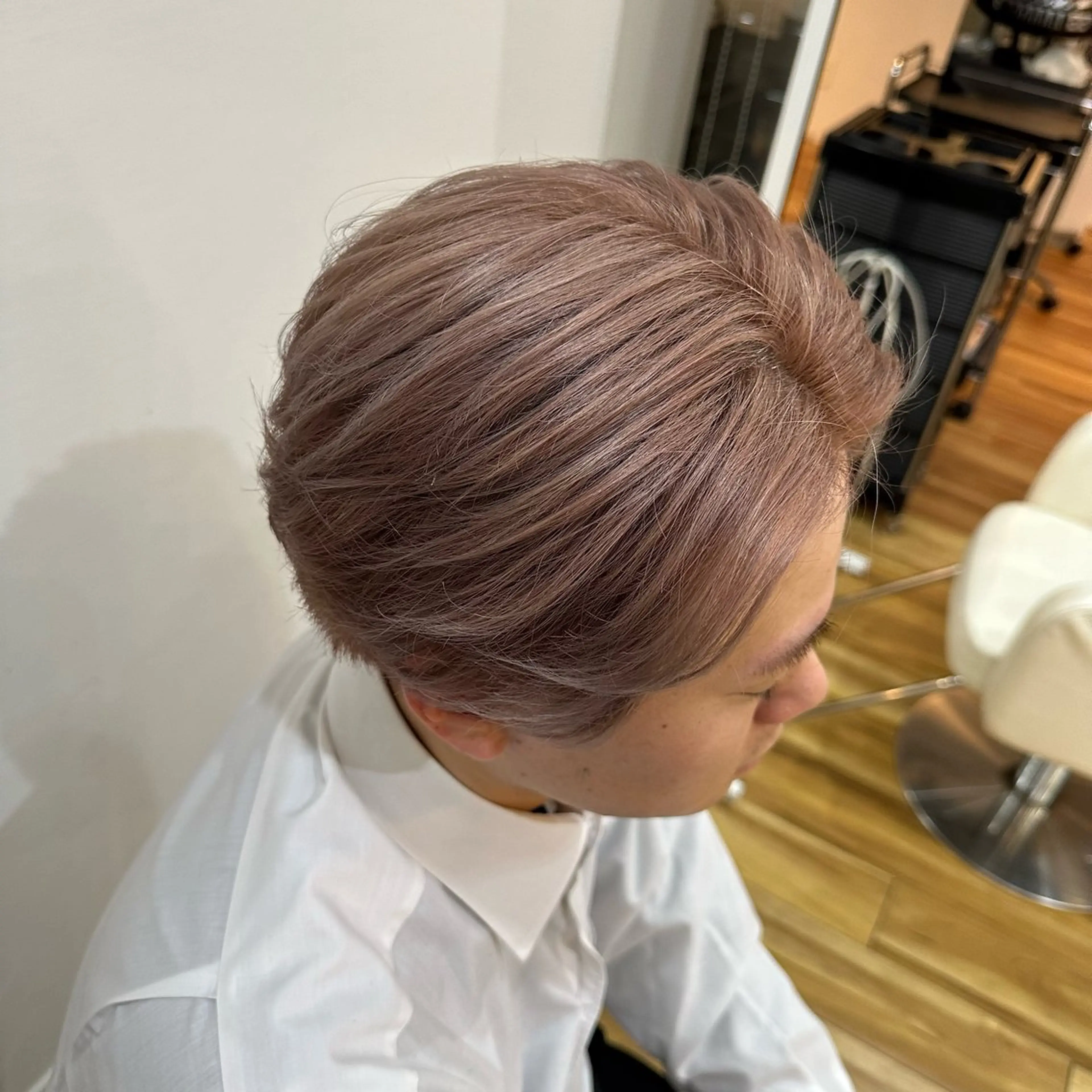 カラー ベージュカラー ミルクティーベージュ 大原 正寛のヘアスタイル