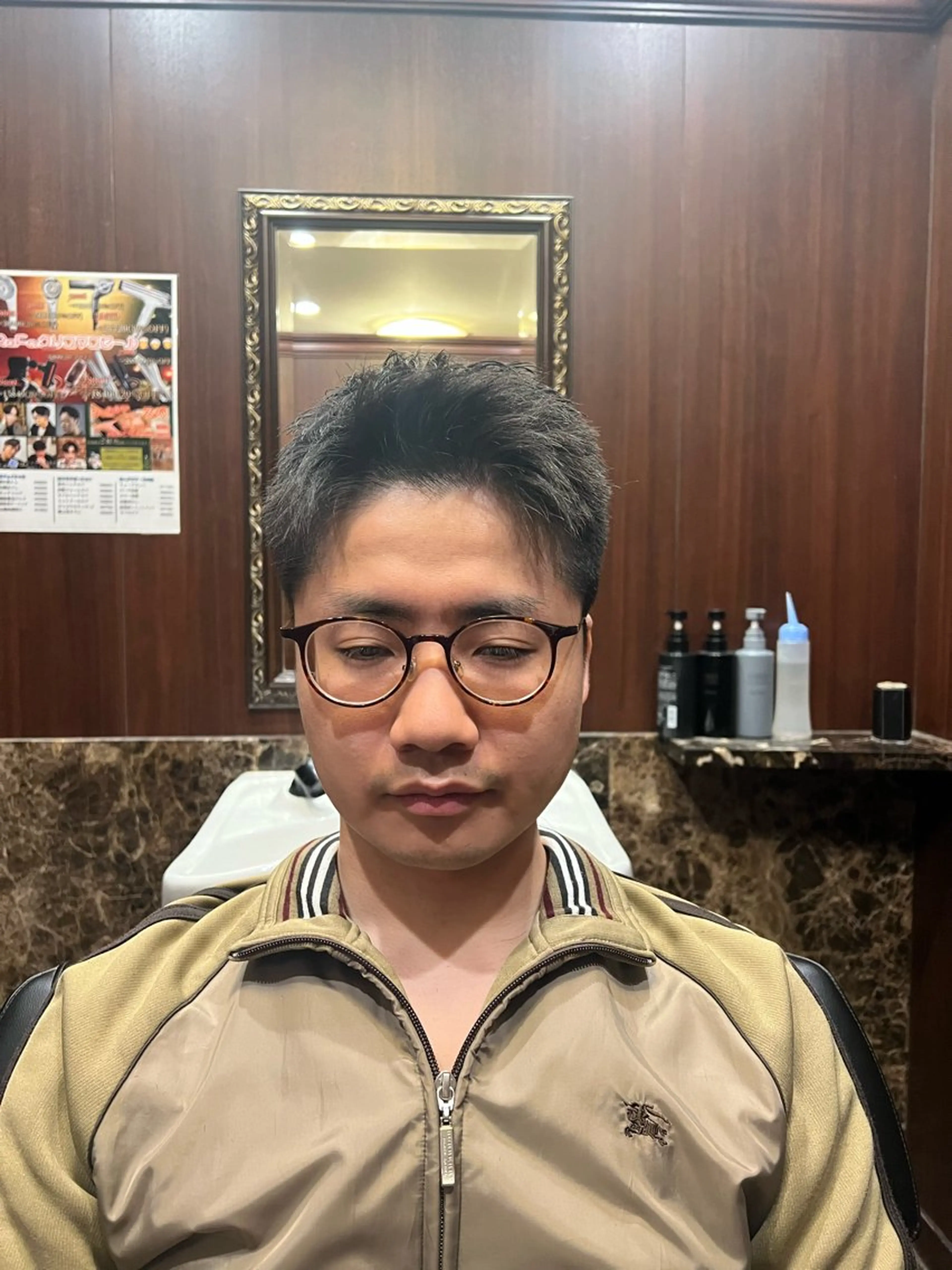 ショート ヒロ銀座バーバーショップ丸の内所属・秋山 琳太のヘアスタイル