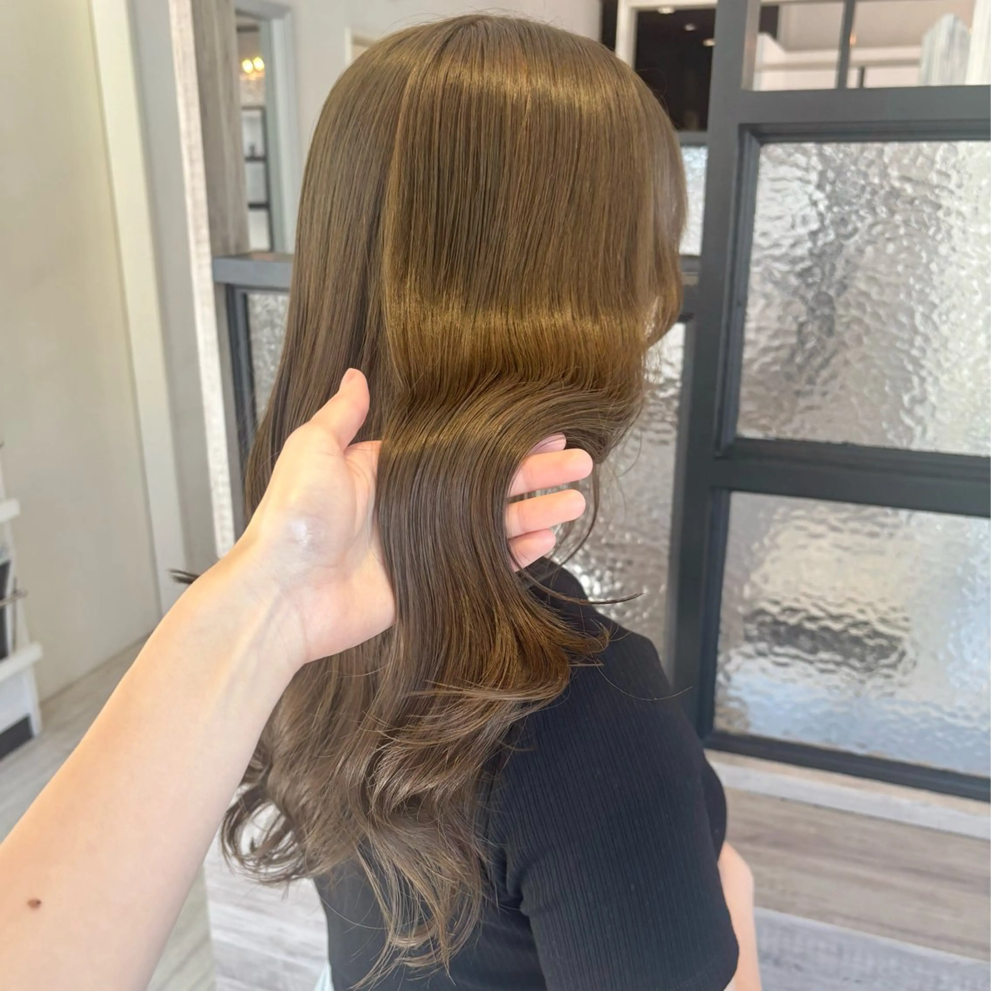 ロング カラー ベージュカラー ブリーチ ダブルカラー ブリーチなしカラー オリーブベージュ ヘアカラー トリートメント 高橋澪🥂 似合わせstyle.のヘアスタイル