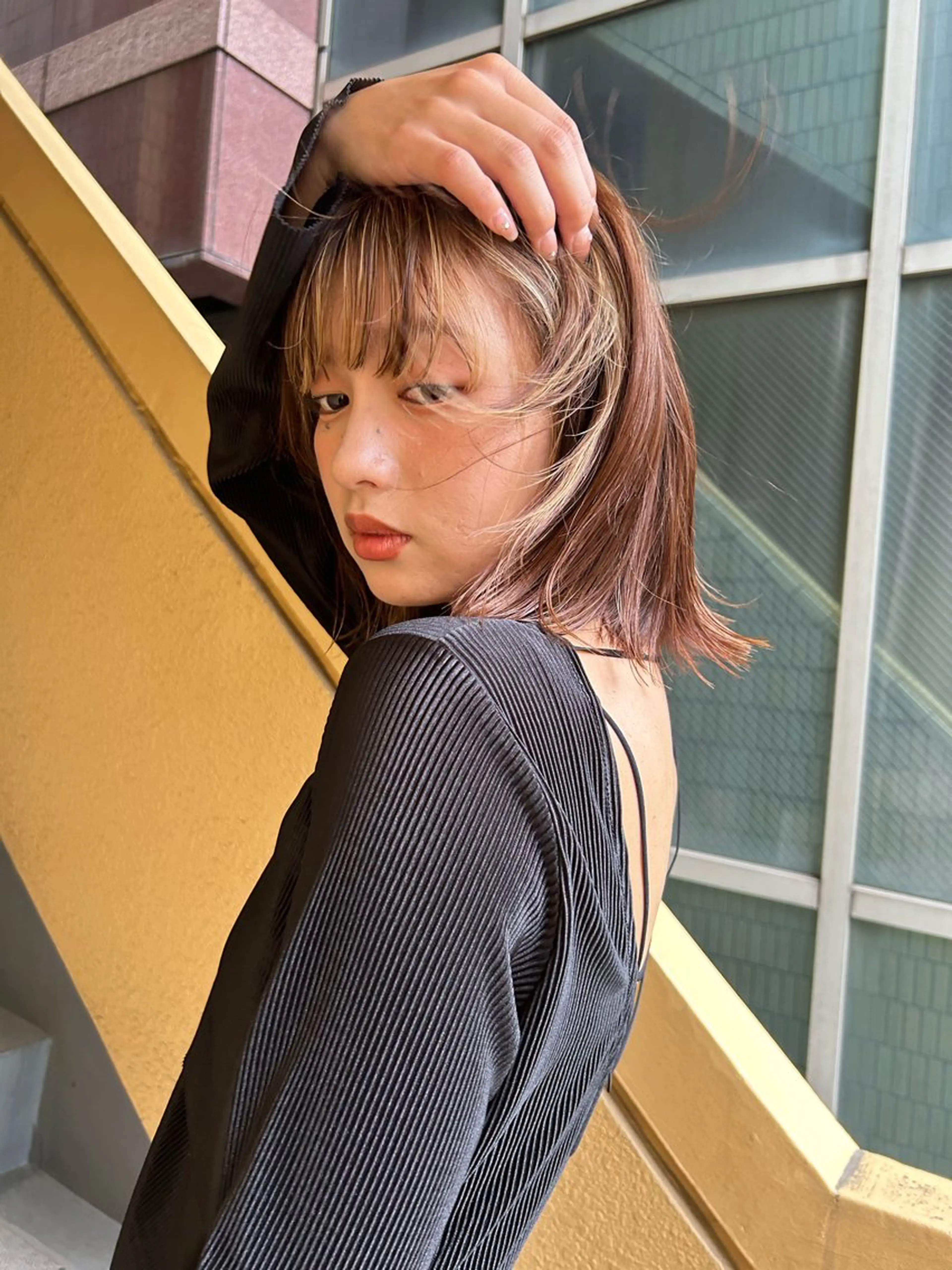【ショート​〜​ミディアムstyle希望の方限定 】🌈カット+イヤリングカラー(1ブリーチ込)＋カラーリペアトリートメントの写真