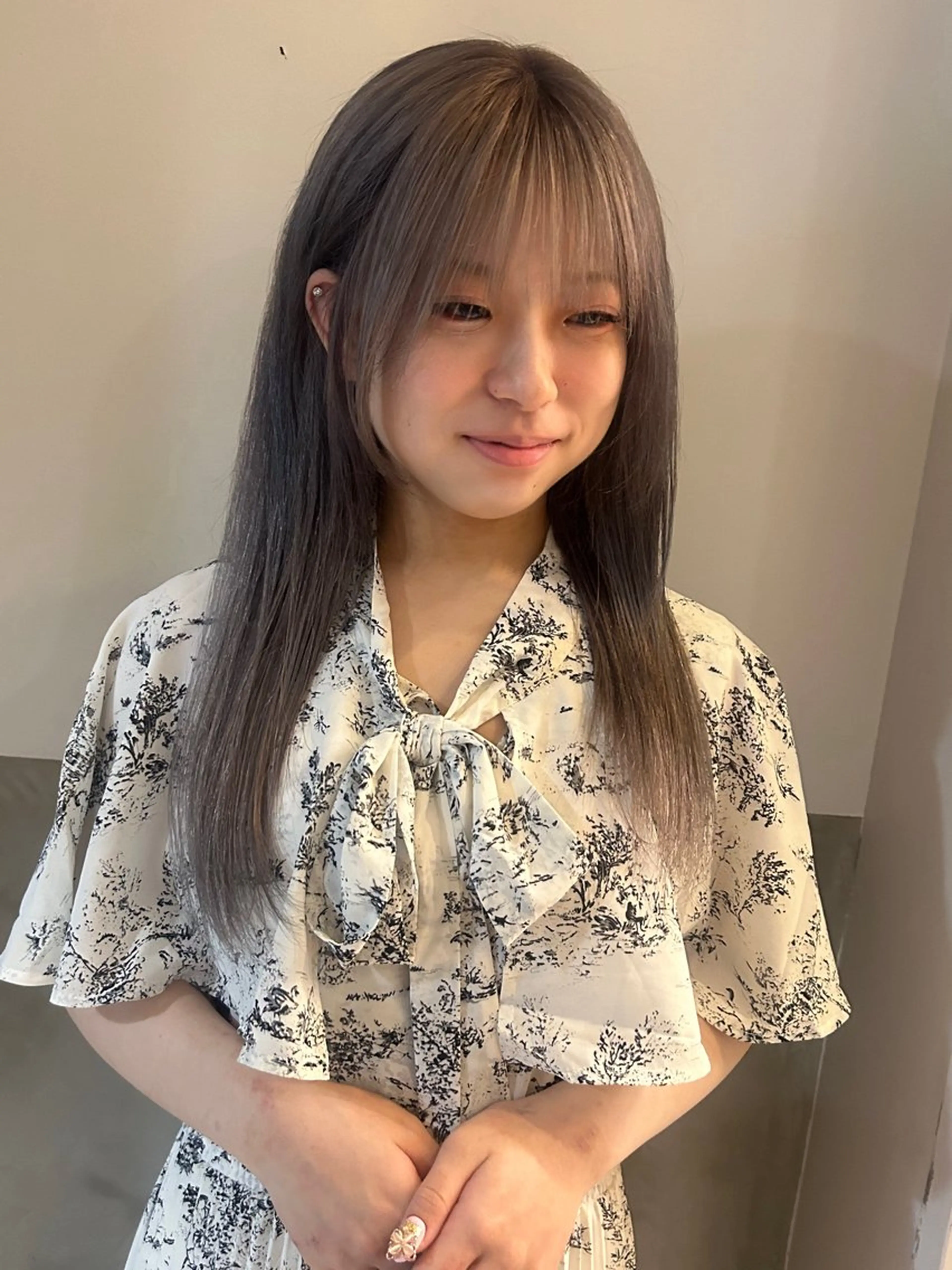 セミロング ヘアカラー やまだ とものヘアスタイル