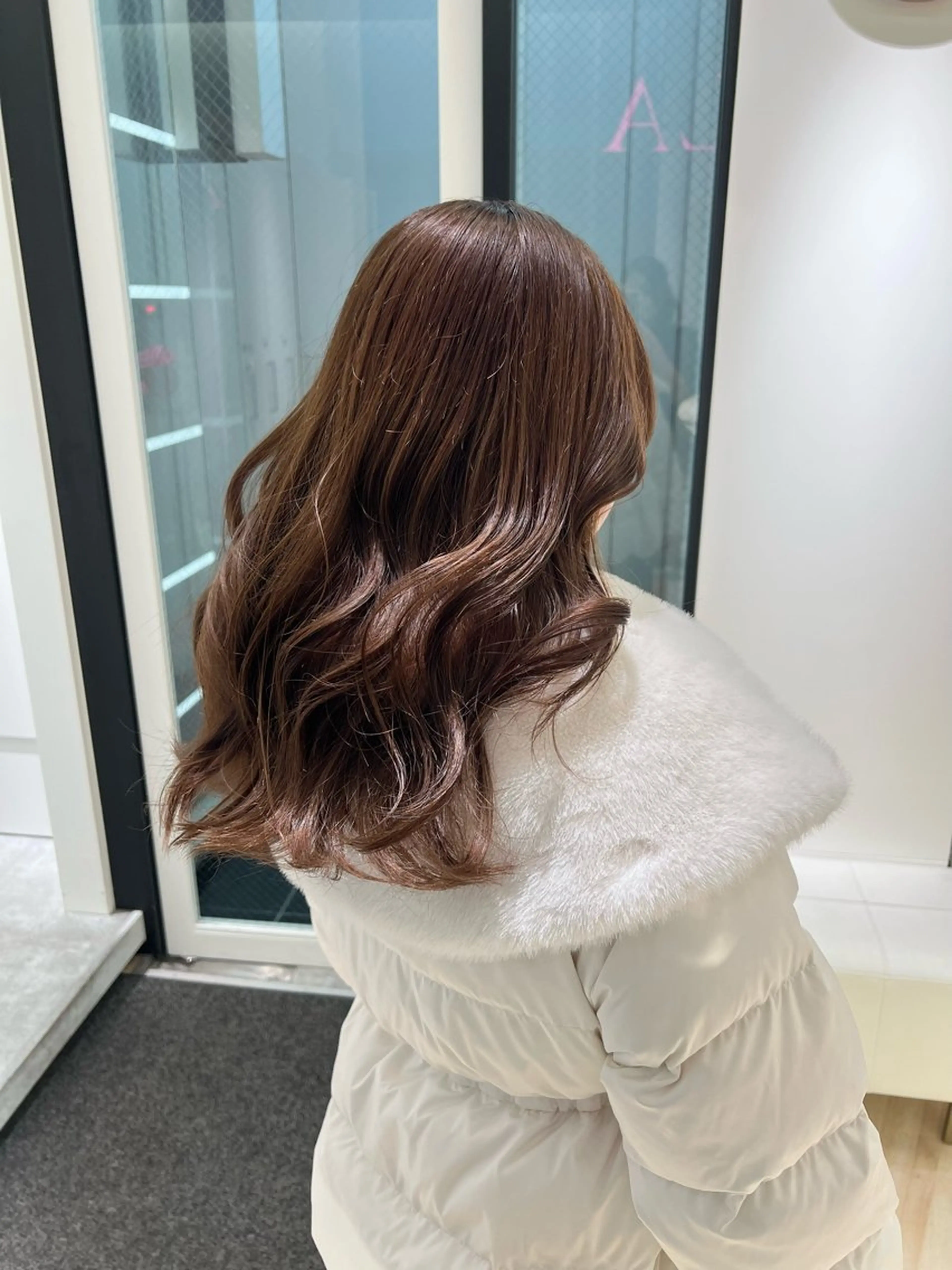 ロング カラー 平野 真央のヘアスタイル