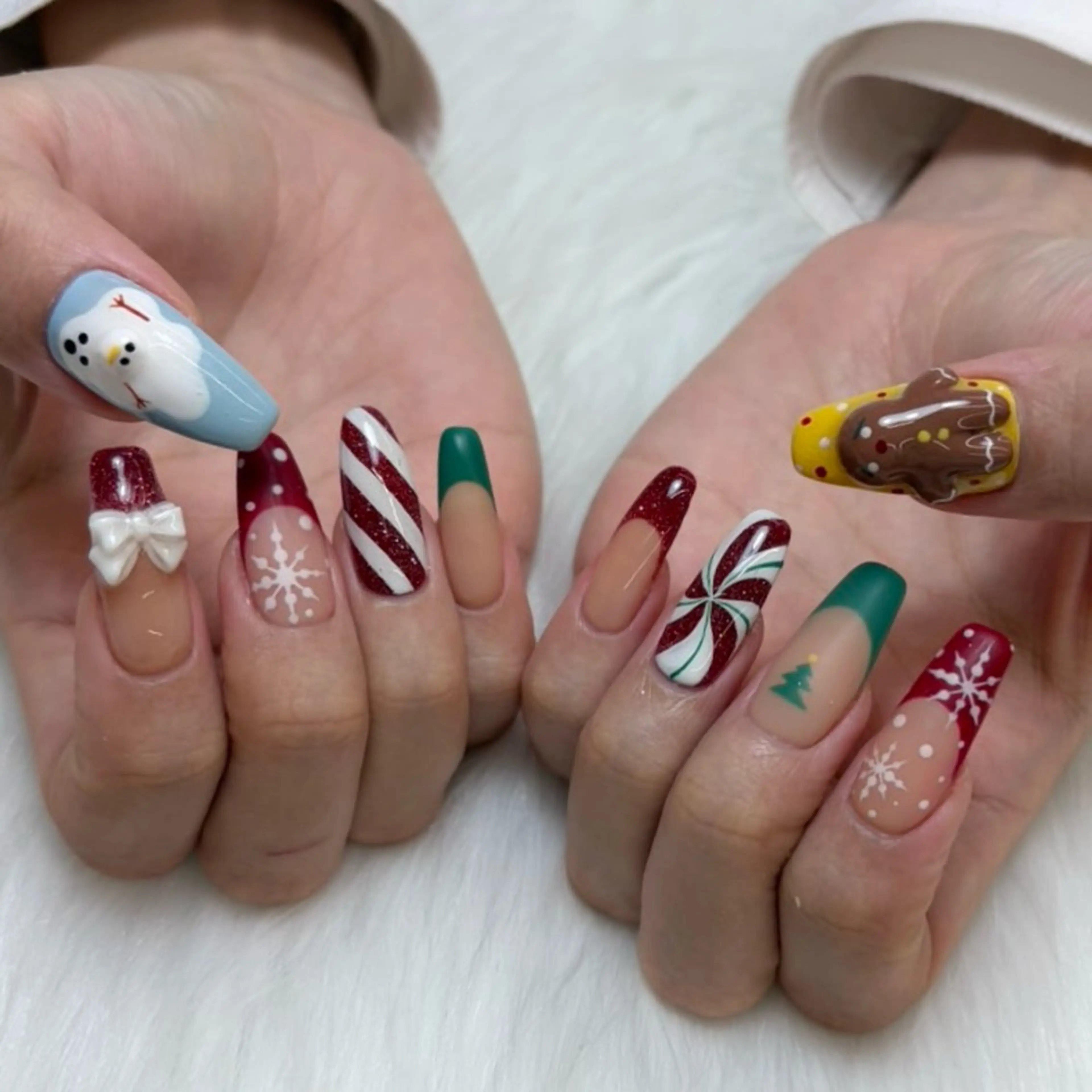 ネイル アートネイル 冬ネイル クリスマス ハンドネイル Darling nail salonのネイルデザイン
