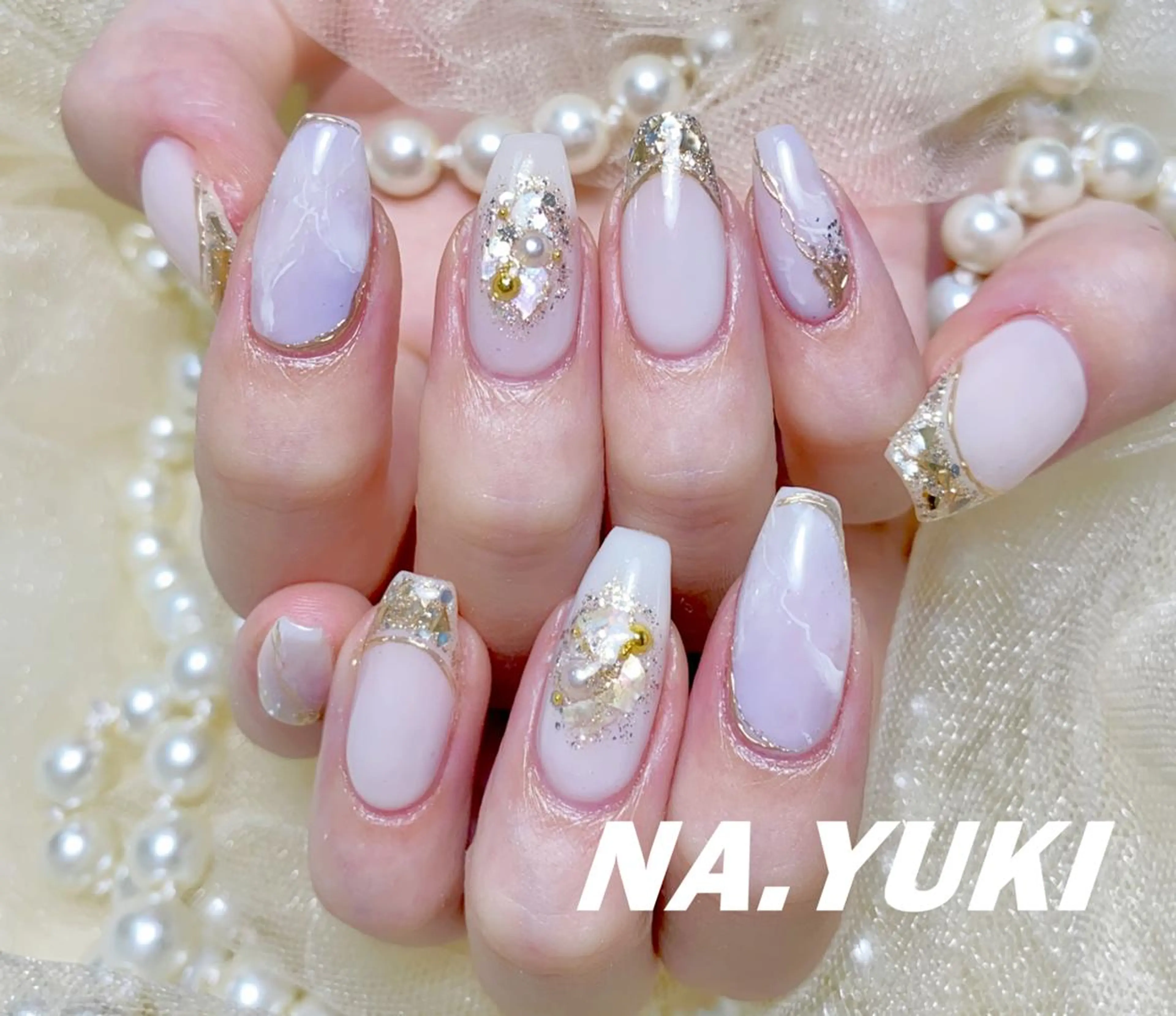 ネイル ハンドネイル ハンドケア 🌷 Mooning 🌷のネイルデザイン