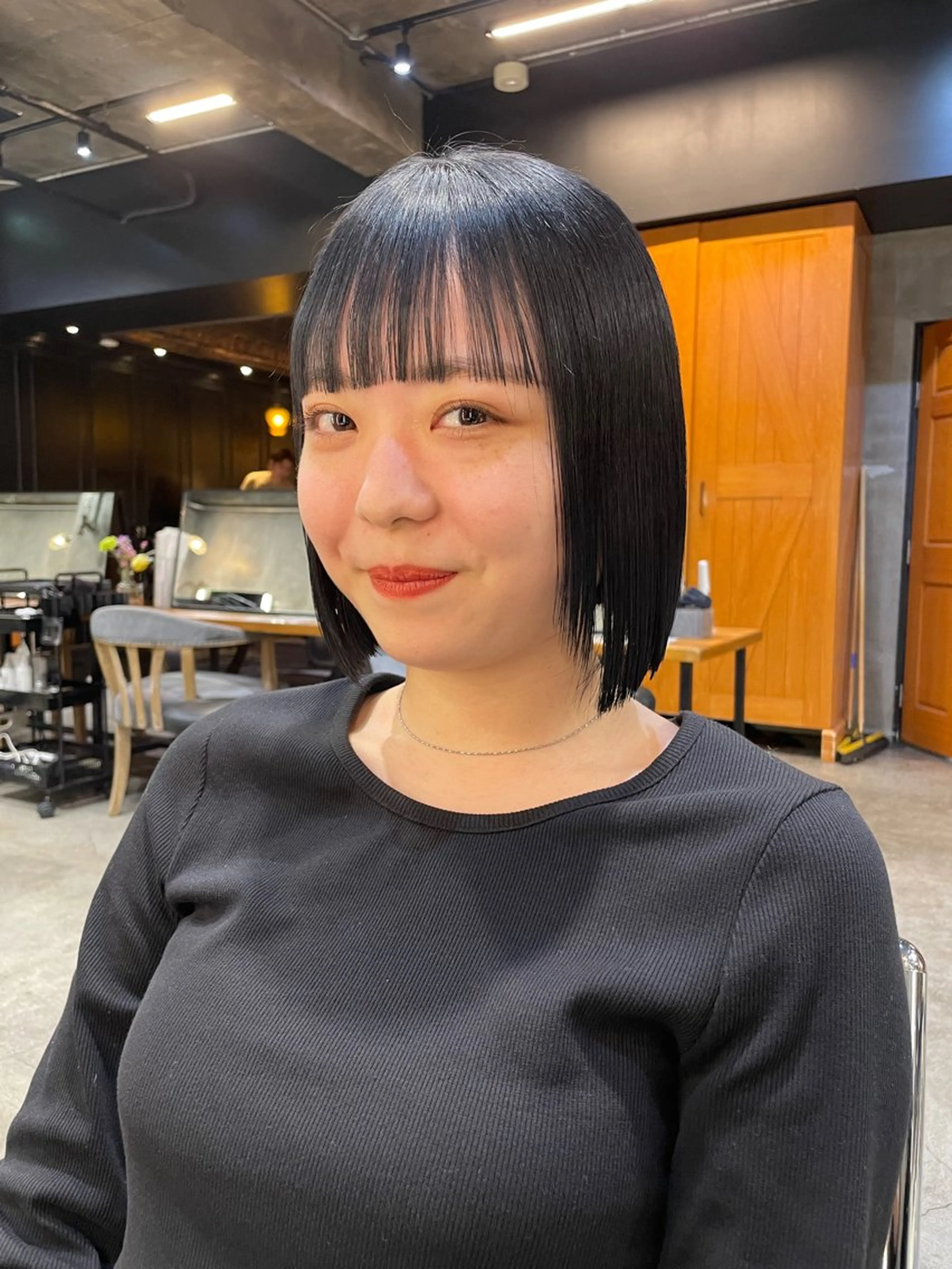 ショート カラー パーマ ヘアアレンジ レイヤー/ 透明感カラー/マドカのヘアスタイル
