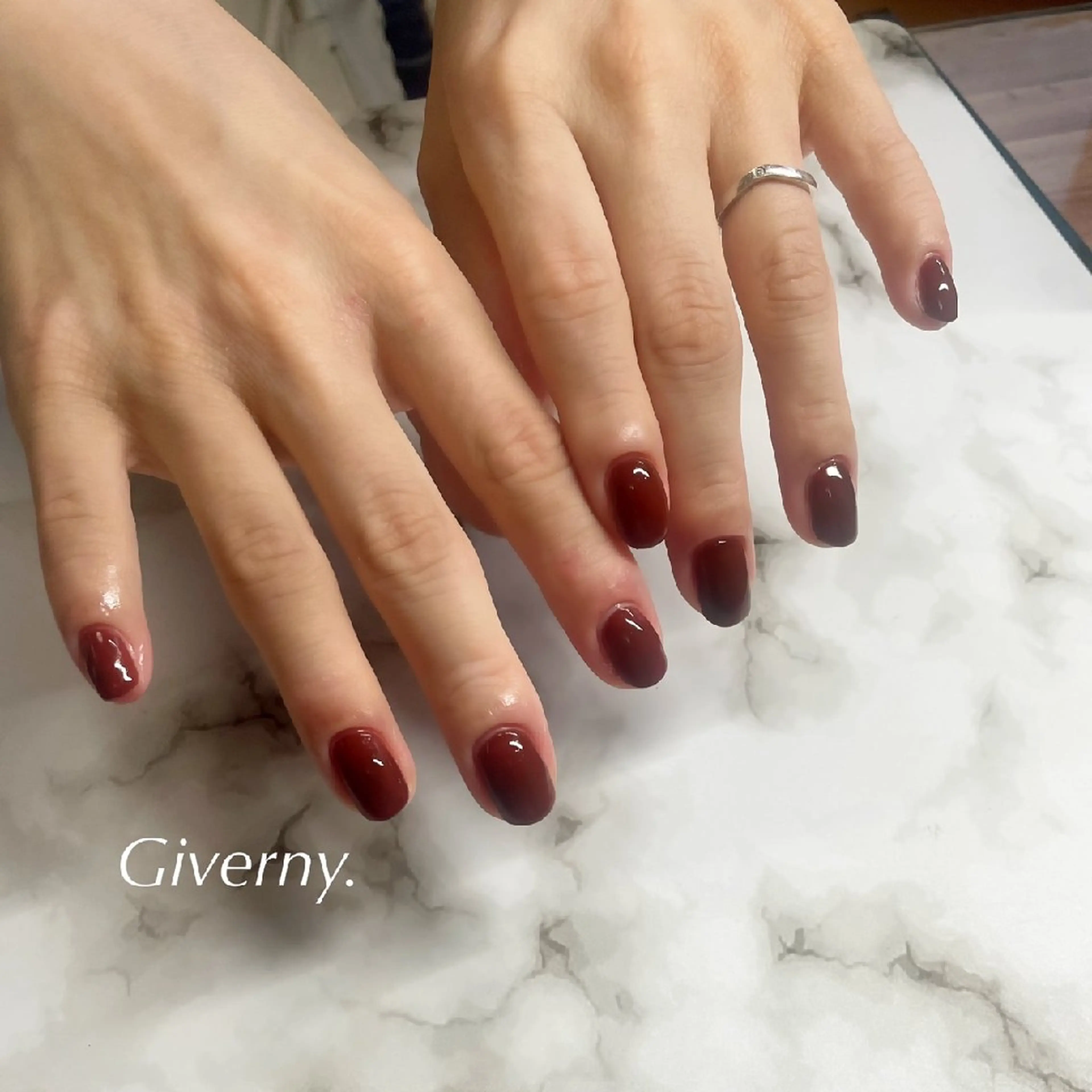 ネイル ワンカラーネイル シンプルネイル ハンドネイル Giverny .のネイルデザイン