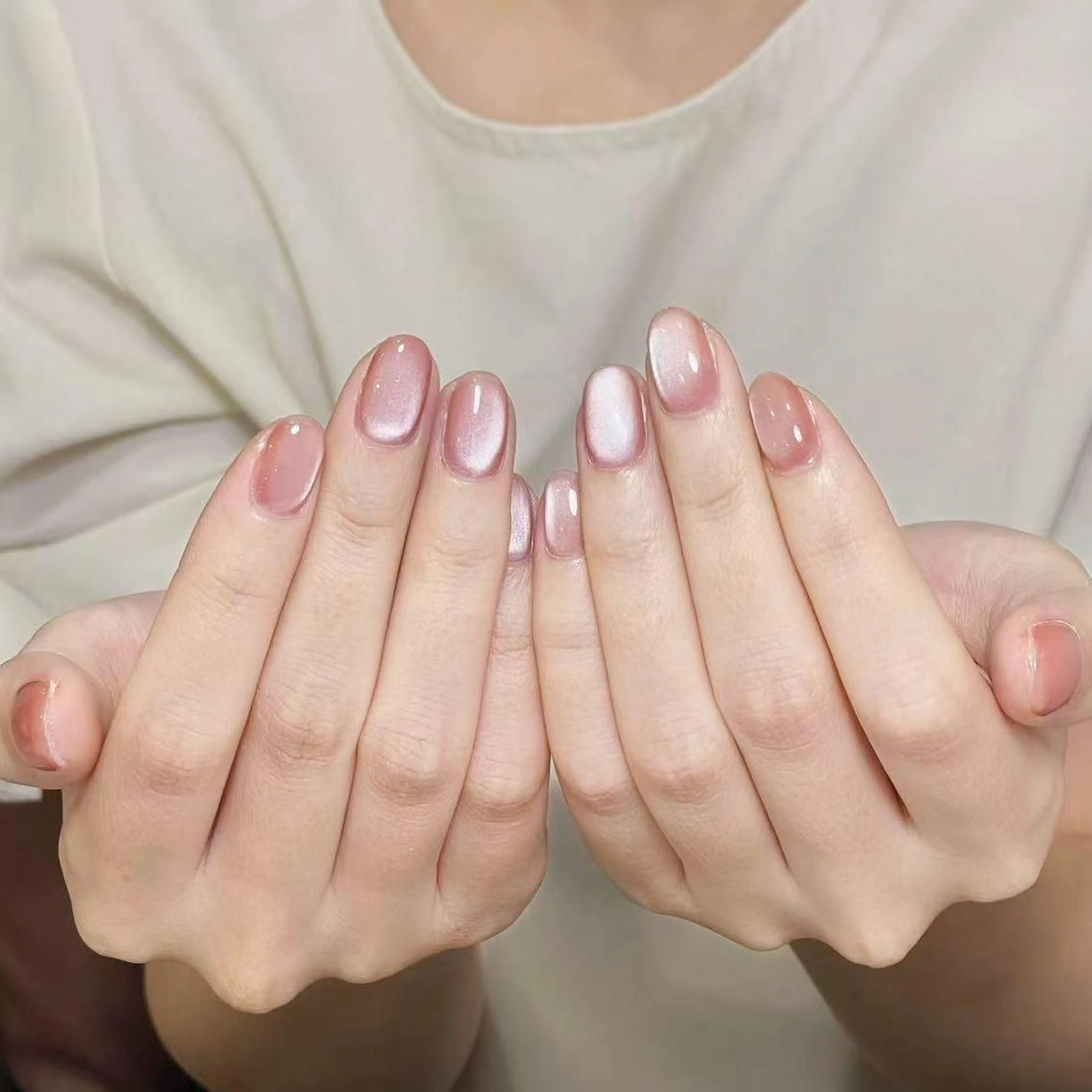 ネイル アートネイル オーロラネイル ガーリー キラキラネイル マグネットネイル ハンドネイル YOYO 💅のネイルデザイン