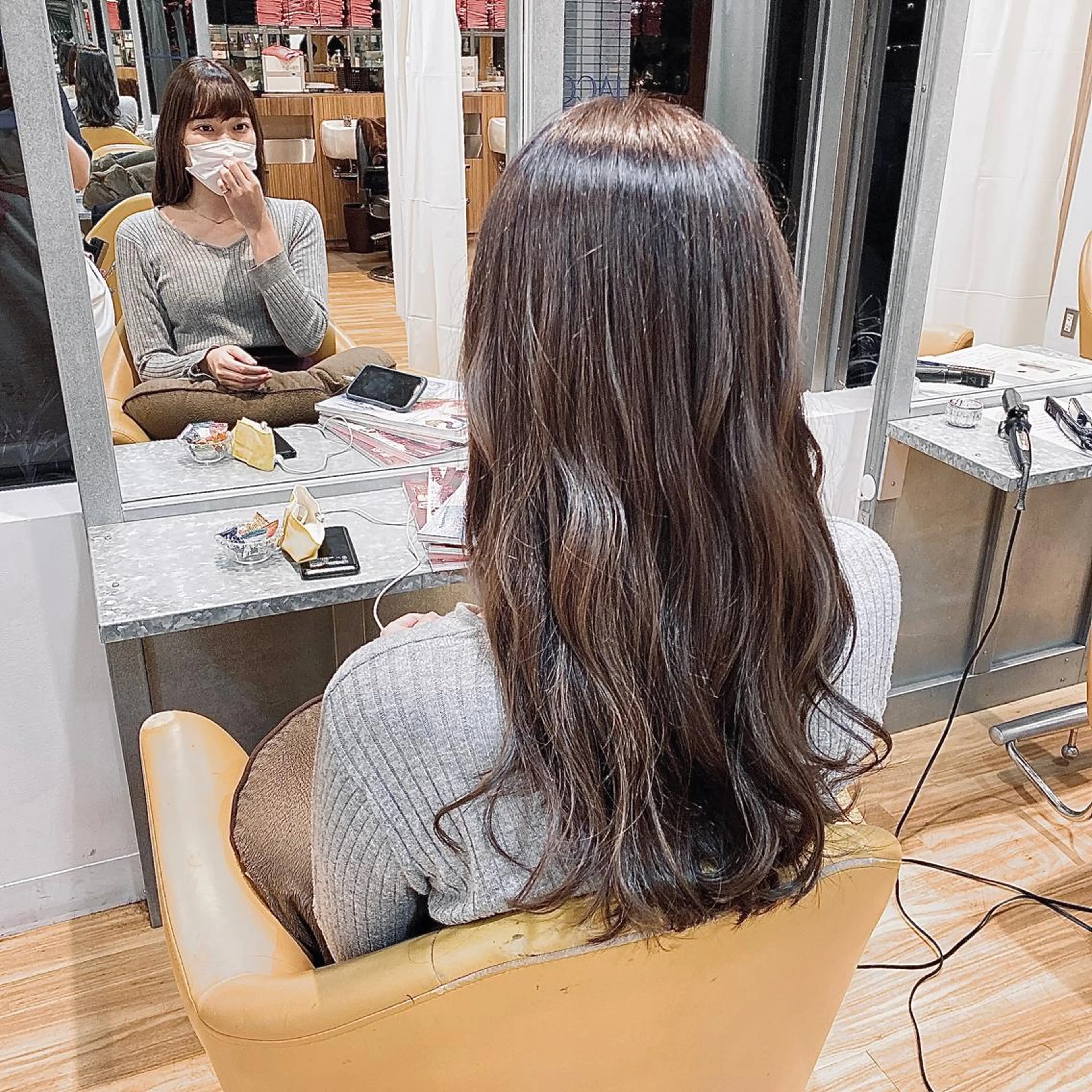 ロング カラー ヘアセット ilka Yukihoのヘアスタイル