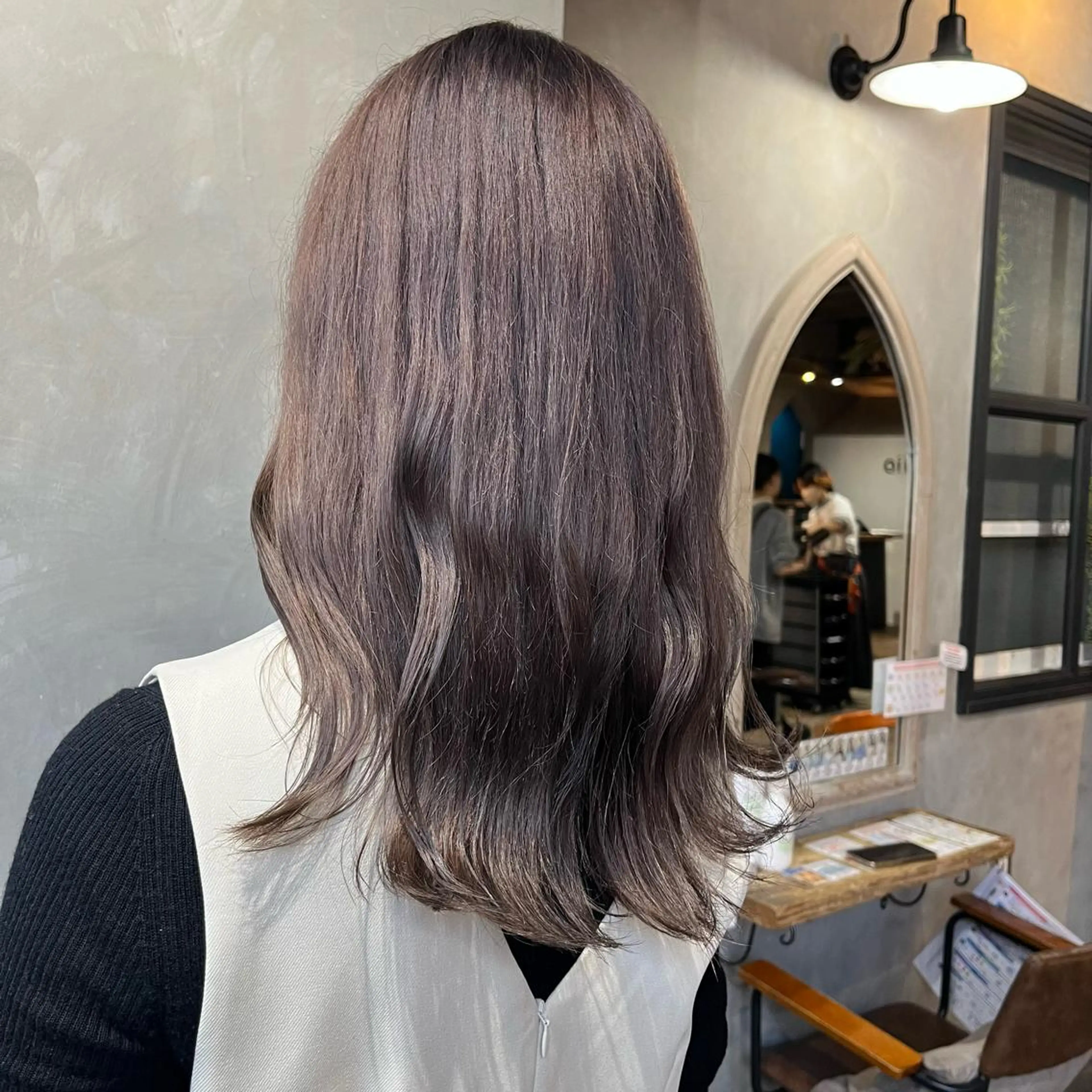 ミディアム カット ヘアカラー トリートメント 顔まわりカット/ 艶感カラー/sikiのヘアスタイル