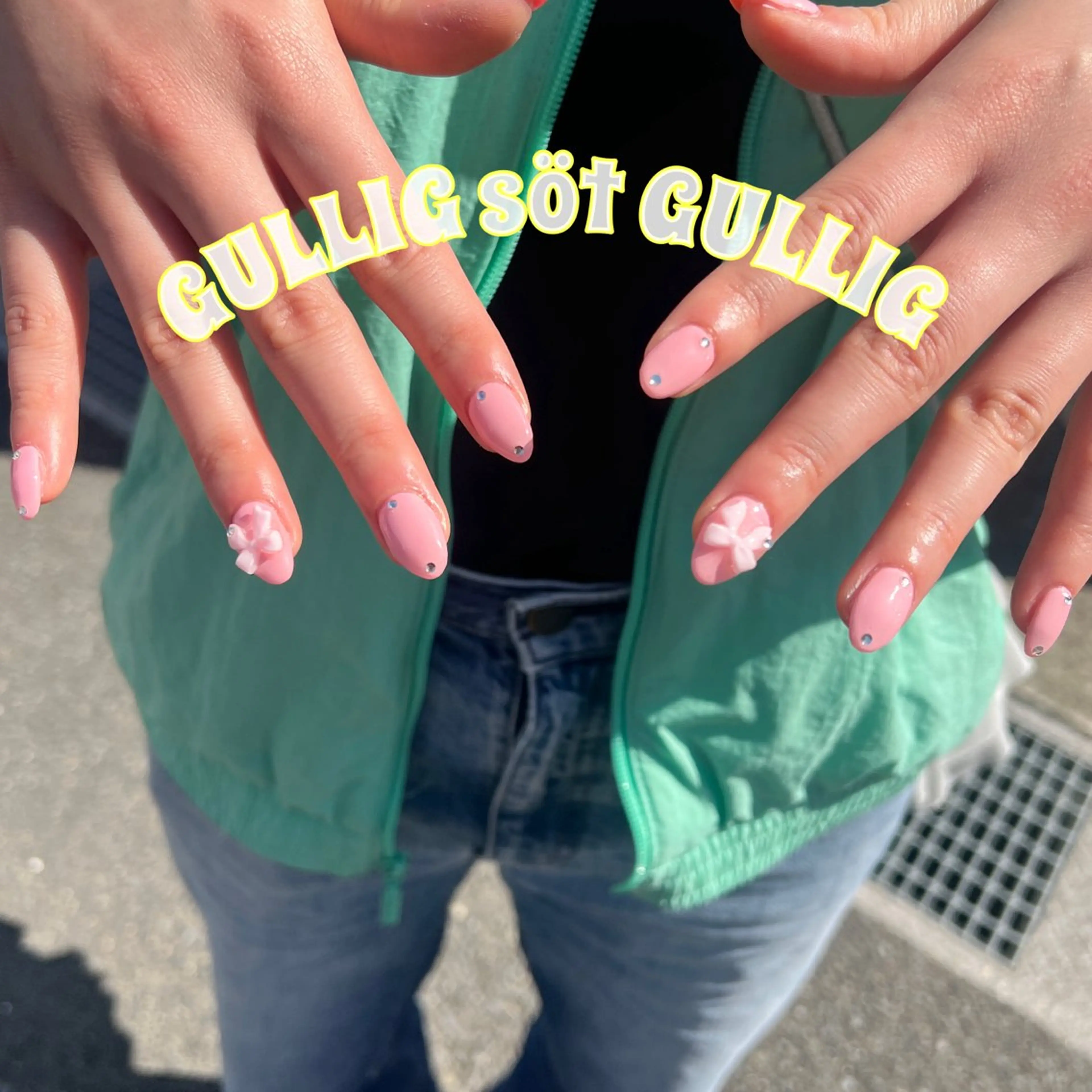 ネイル ハンドネイル フットネイル GULLIG söt GULLIGのネイルデザイン