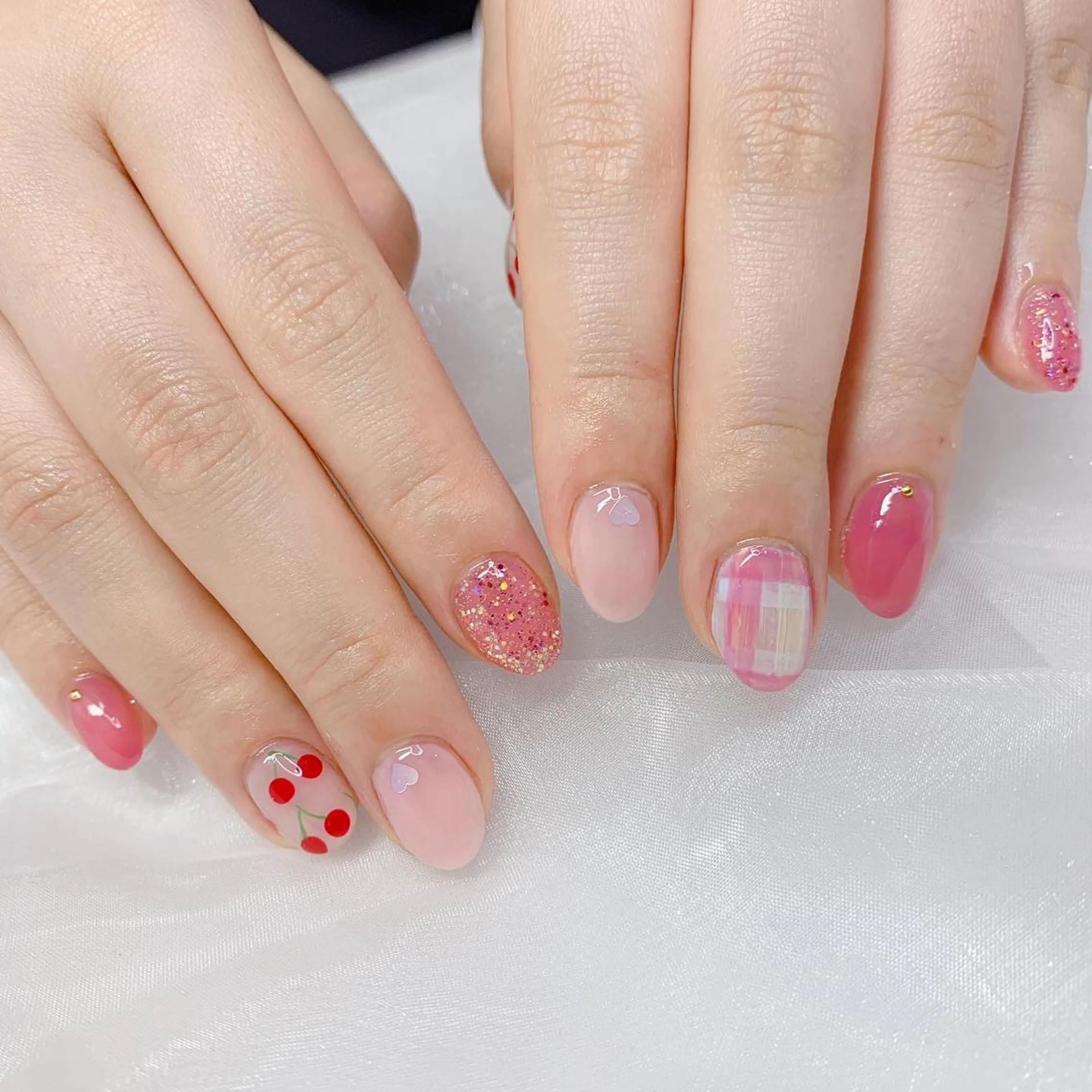 ネイル ハンドネイル La neige* yuki 🥯🍑のネイルデザイン