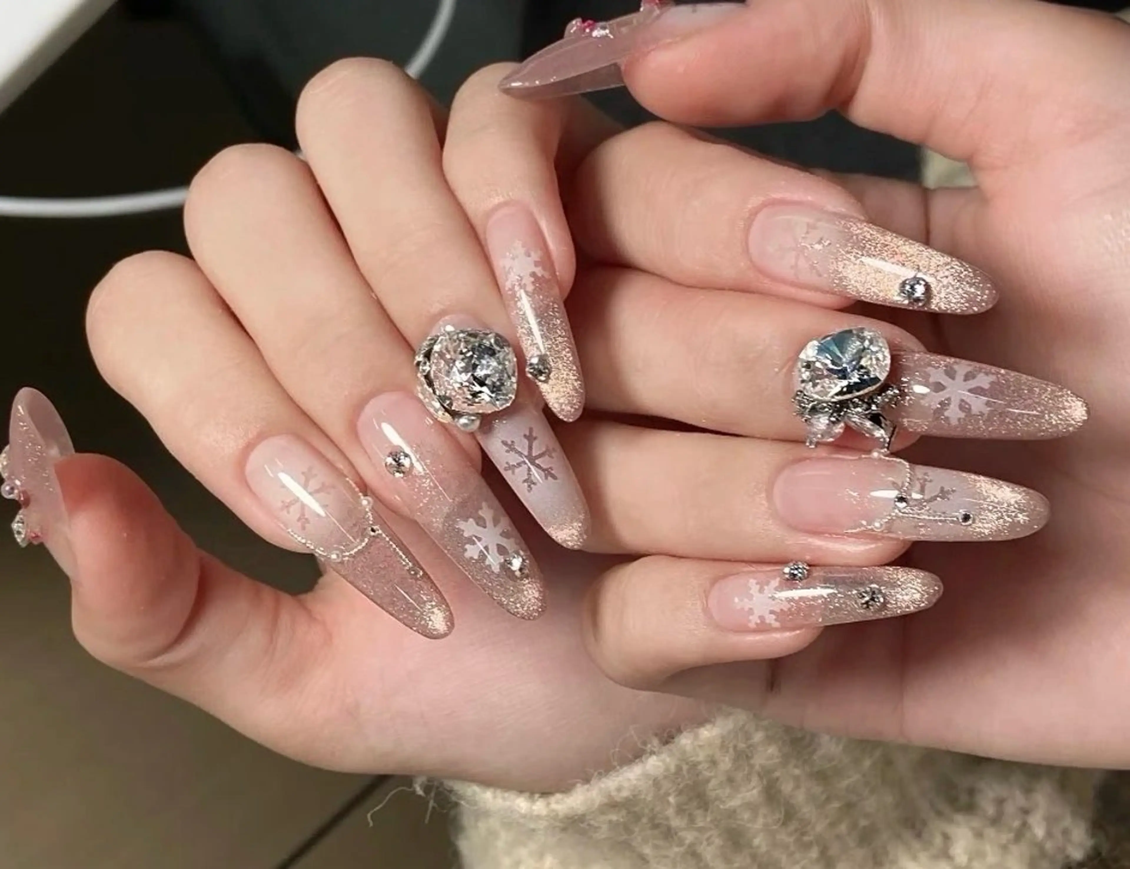 ネイル ハンドネイル TOUTOU所属・TOUTOU. Yuriのネイルデザイン