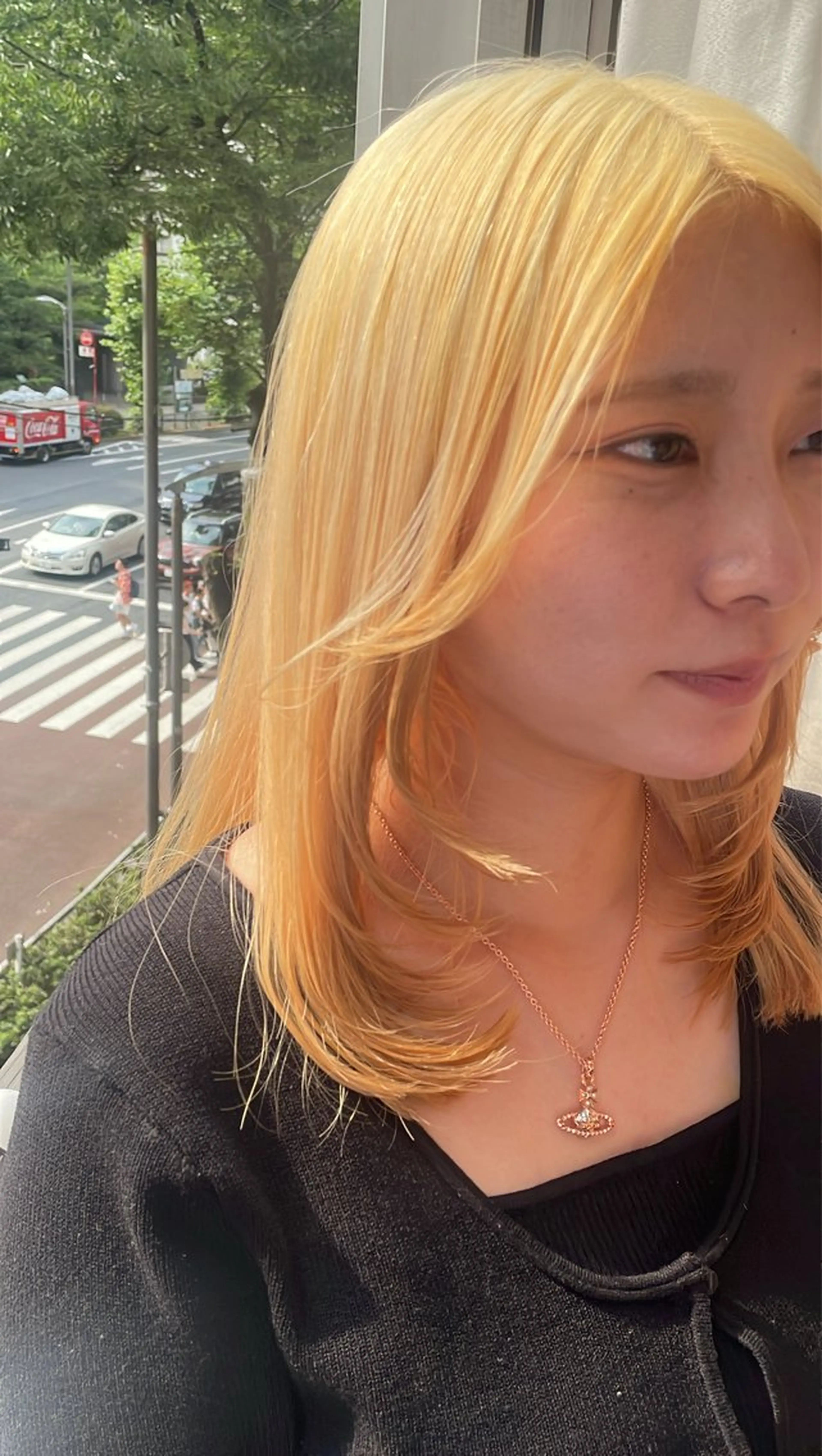 セミロング カラー ヘアアレンジ ブリーチ 抜きっぱなしブロンド ハイトーンカラー ヘアカラー driP.by HAVANA所属・ケアブリーチ／パーマ 工藤のヘアスタイル