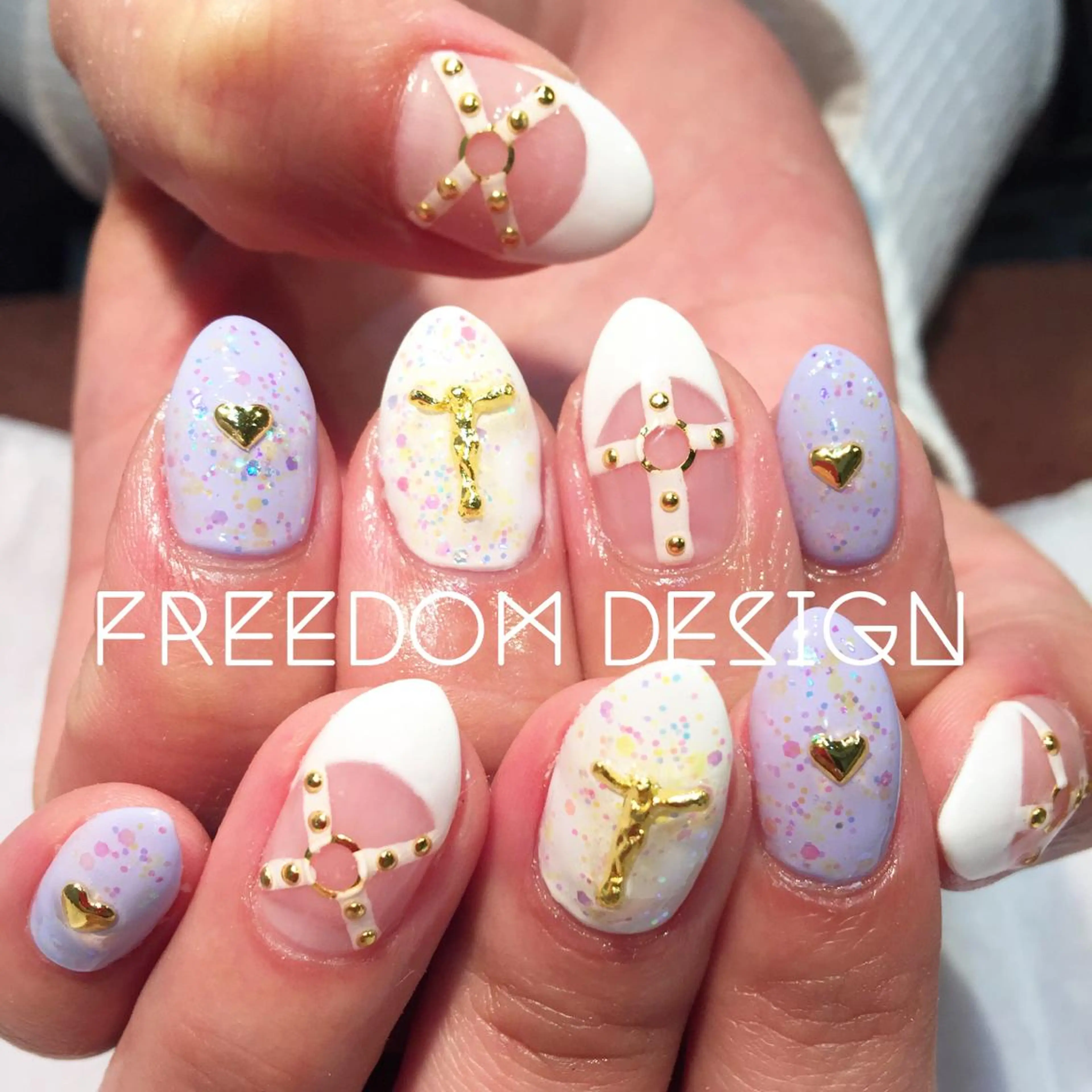 ネイル アートネイル ＦreeDoＭ   Design所属・W KUMIのネイルデザイン