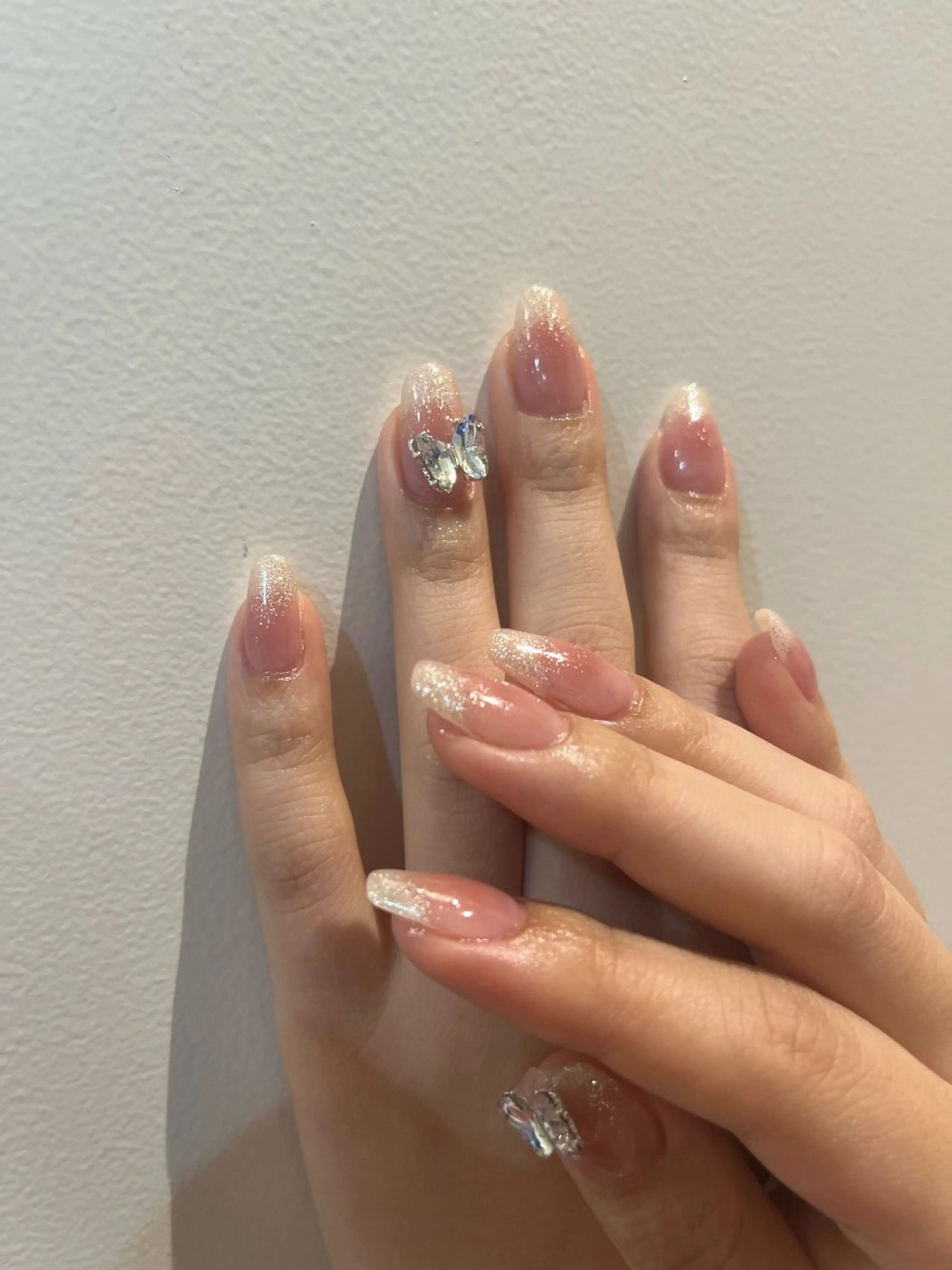 ネイル チークネイル ラメ(グリッター) ラメグラデーション ハンドネイル Momone ／渋谷／パラジェルのネイルデザイン