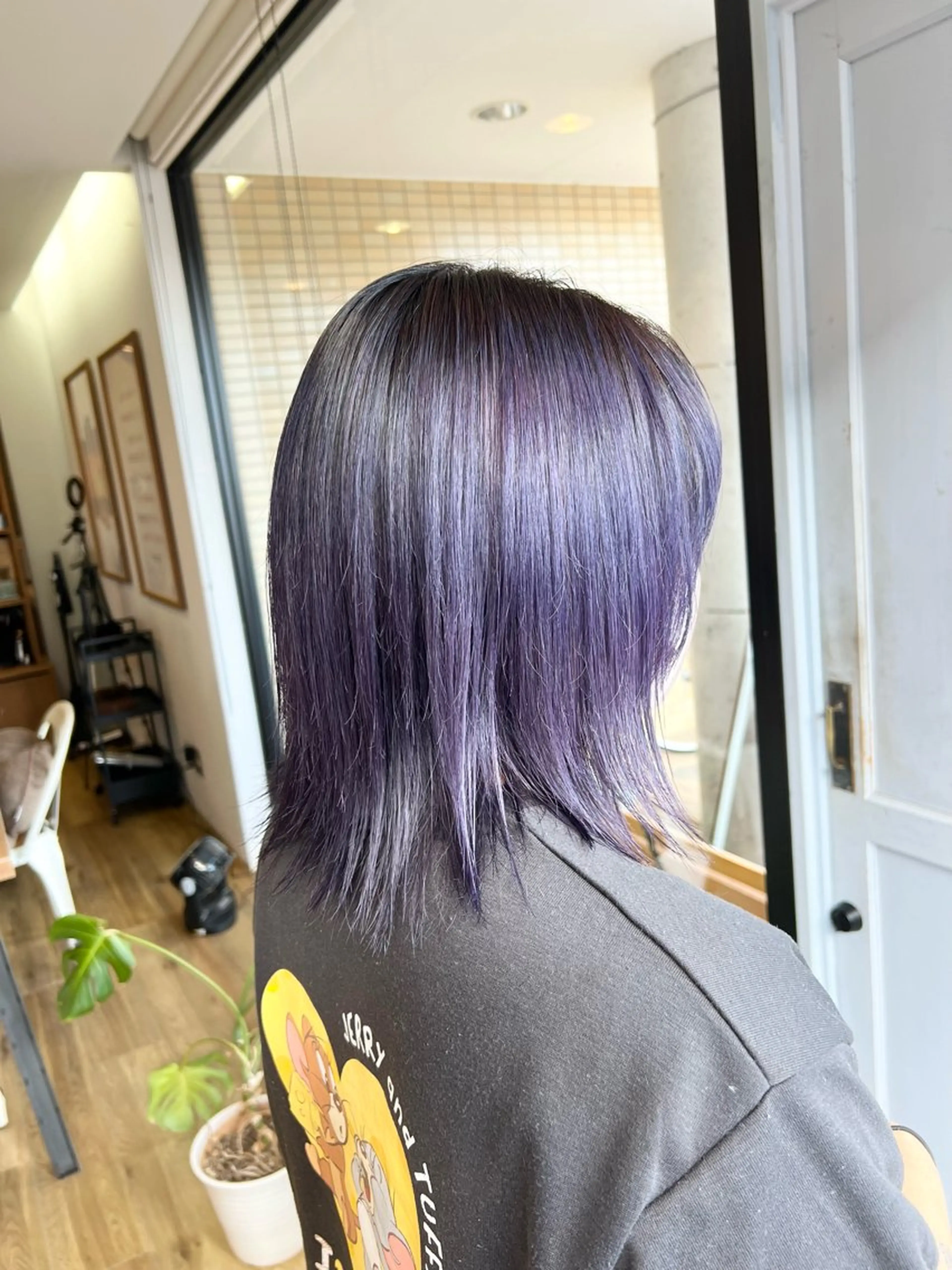 ミディアム カラー ブリーチ パープルカラー カット ヘアカラー トリートメント 堀 望美のヘアスタイル