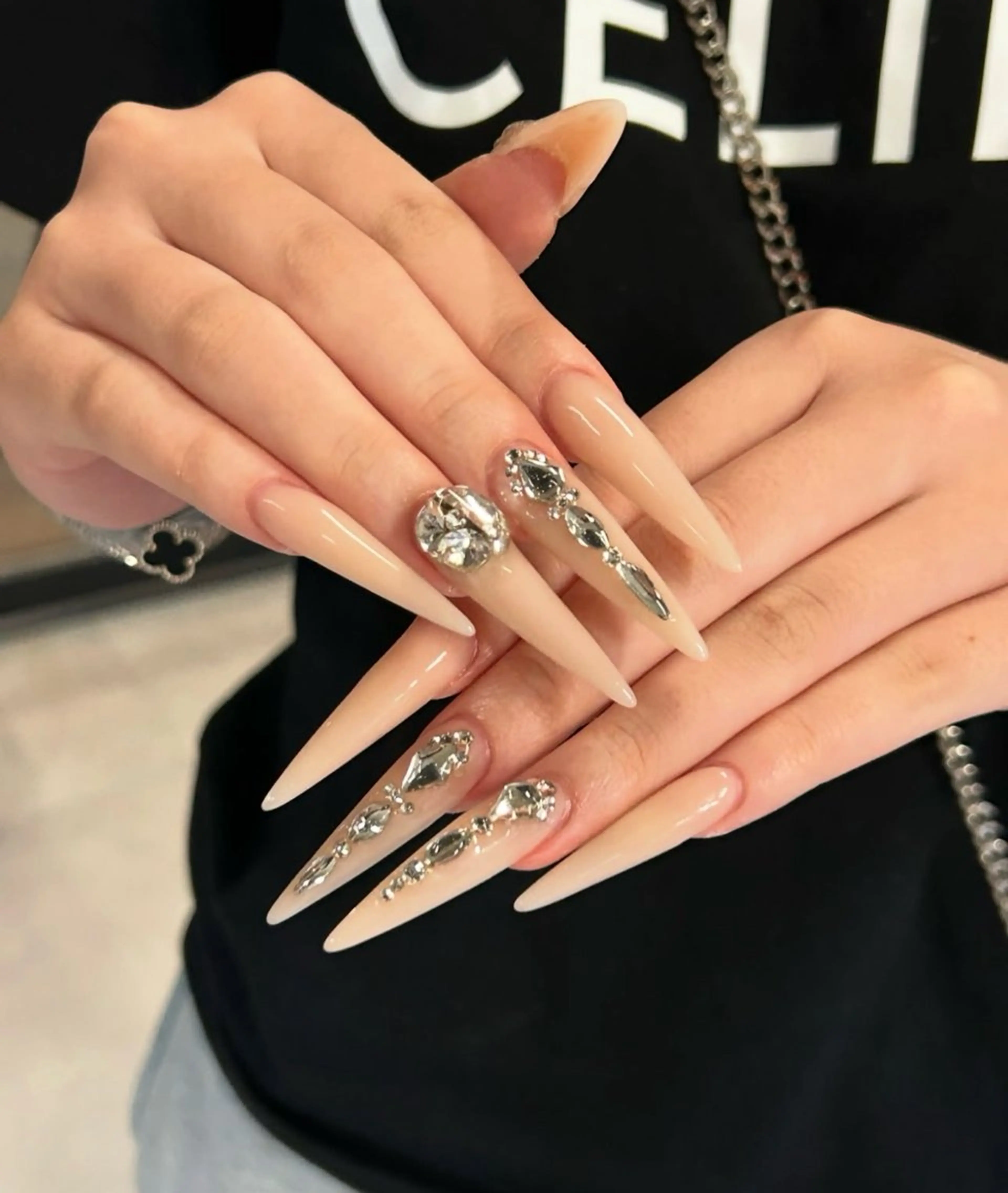 ネイル ハンドネイル BERA NAILSのネイルデザイン