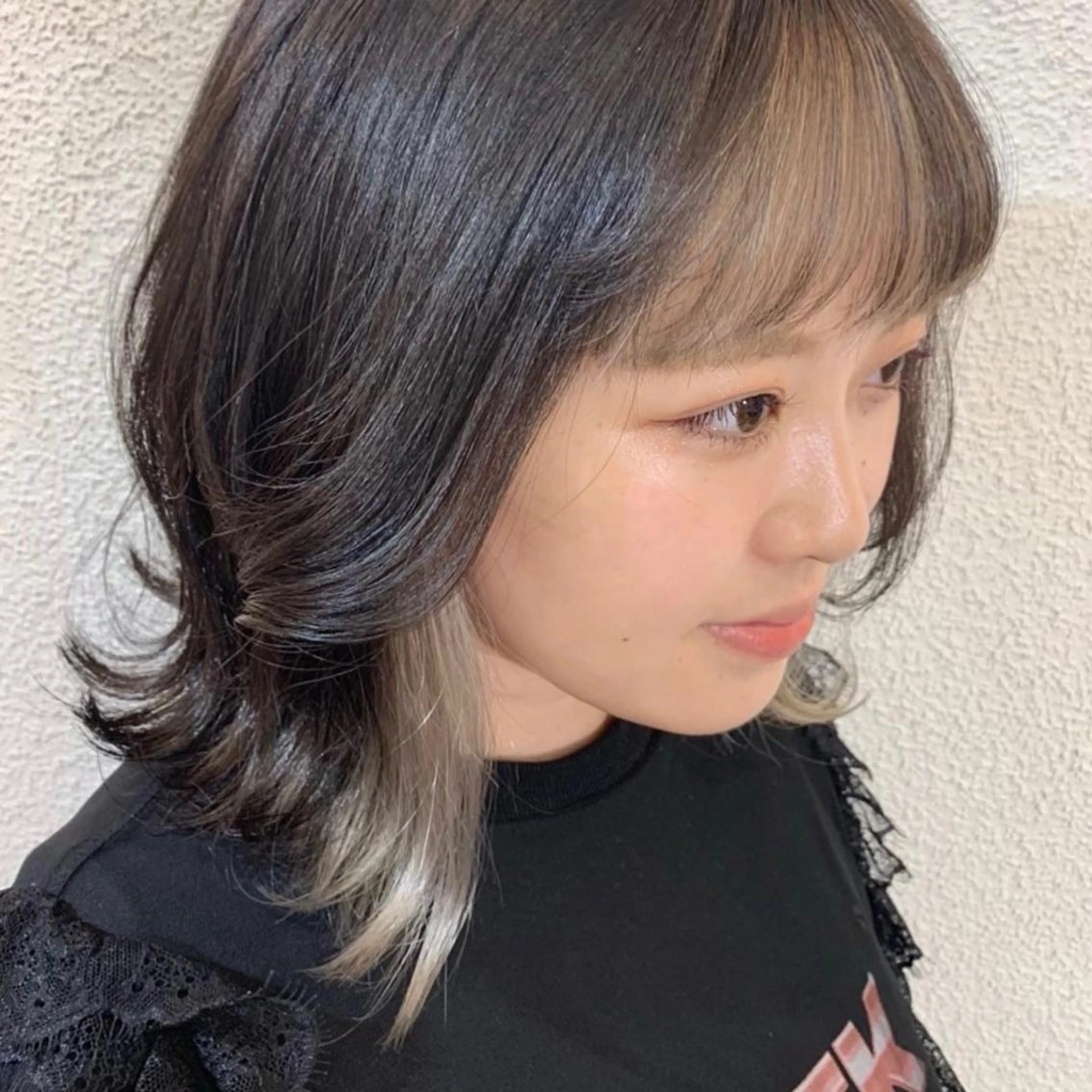 ミディアム カラー ミストバング  フェイスフレーミング カット ヘアカラー トリートメント 韓国ヘア /男女❄️ 細江 美紅のヘアスタイル