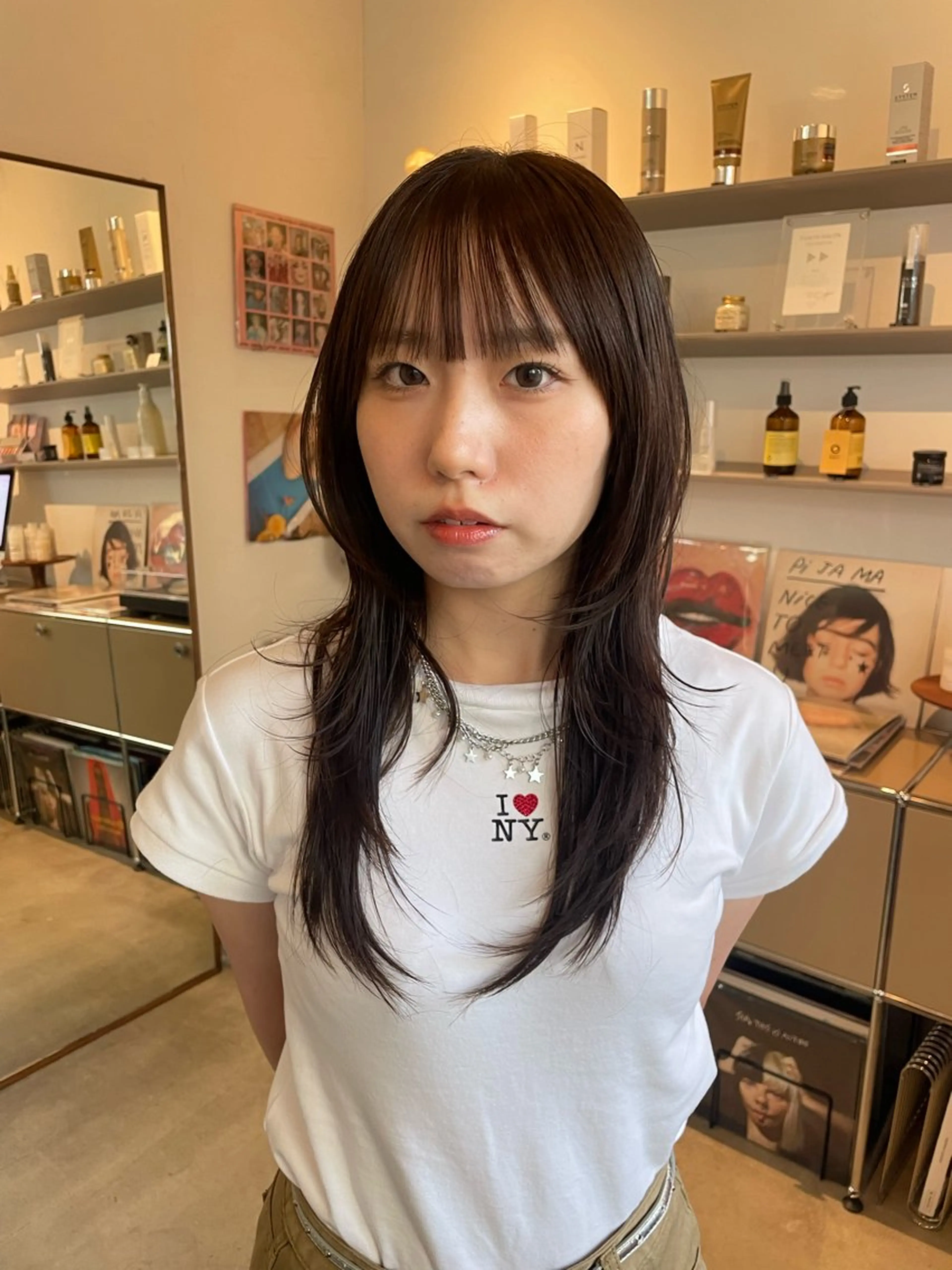 セミロング ハッシュカット HITOMI 福岡カットのヘアスタイル