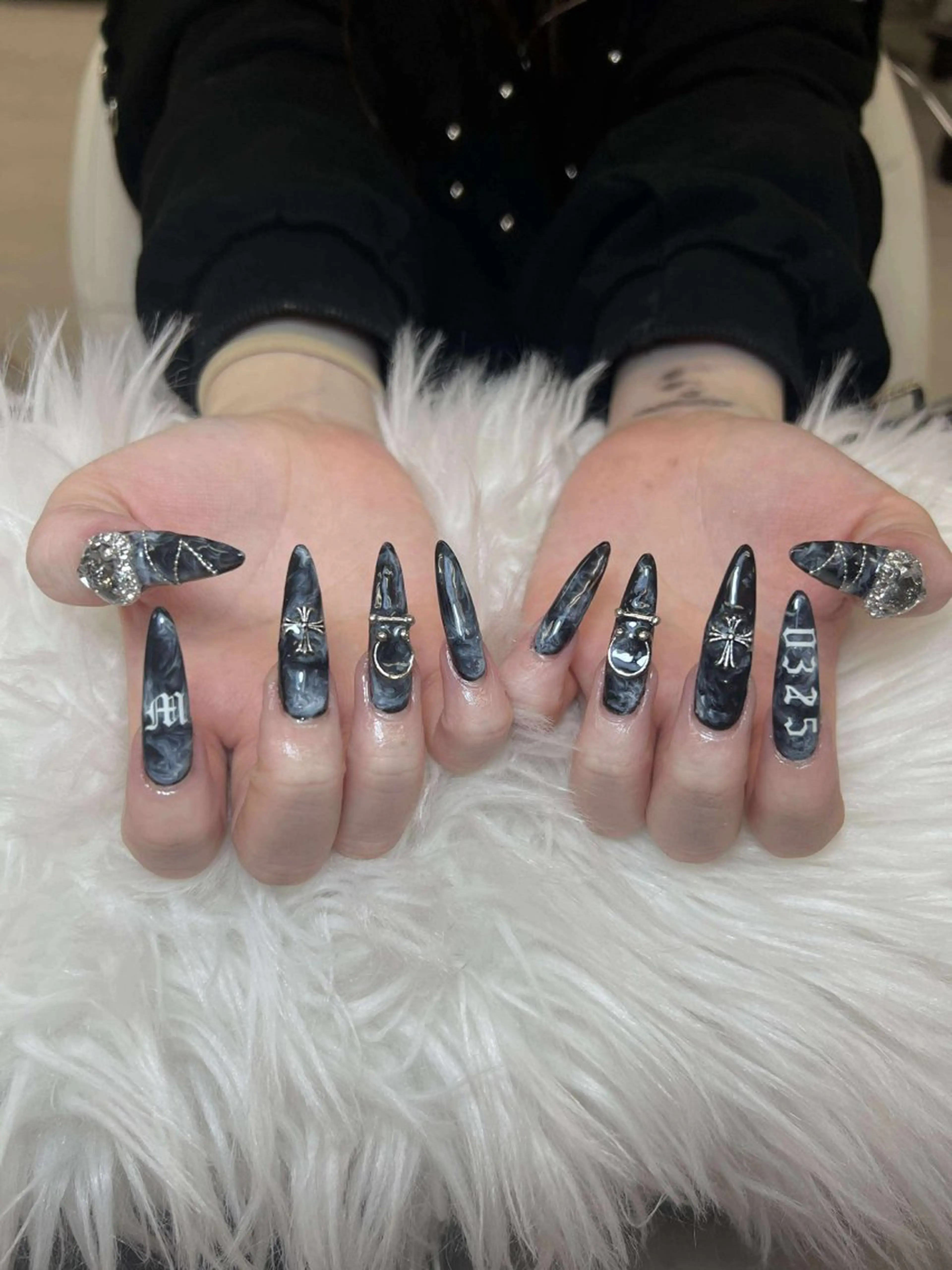 ネイル アートネイル オーロラネイル チークネイル 長さ出し フットネイル Noiranail_ studio所属・Noiranail_ studioのネイルデザイン