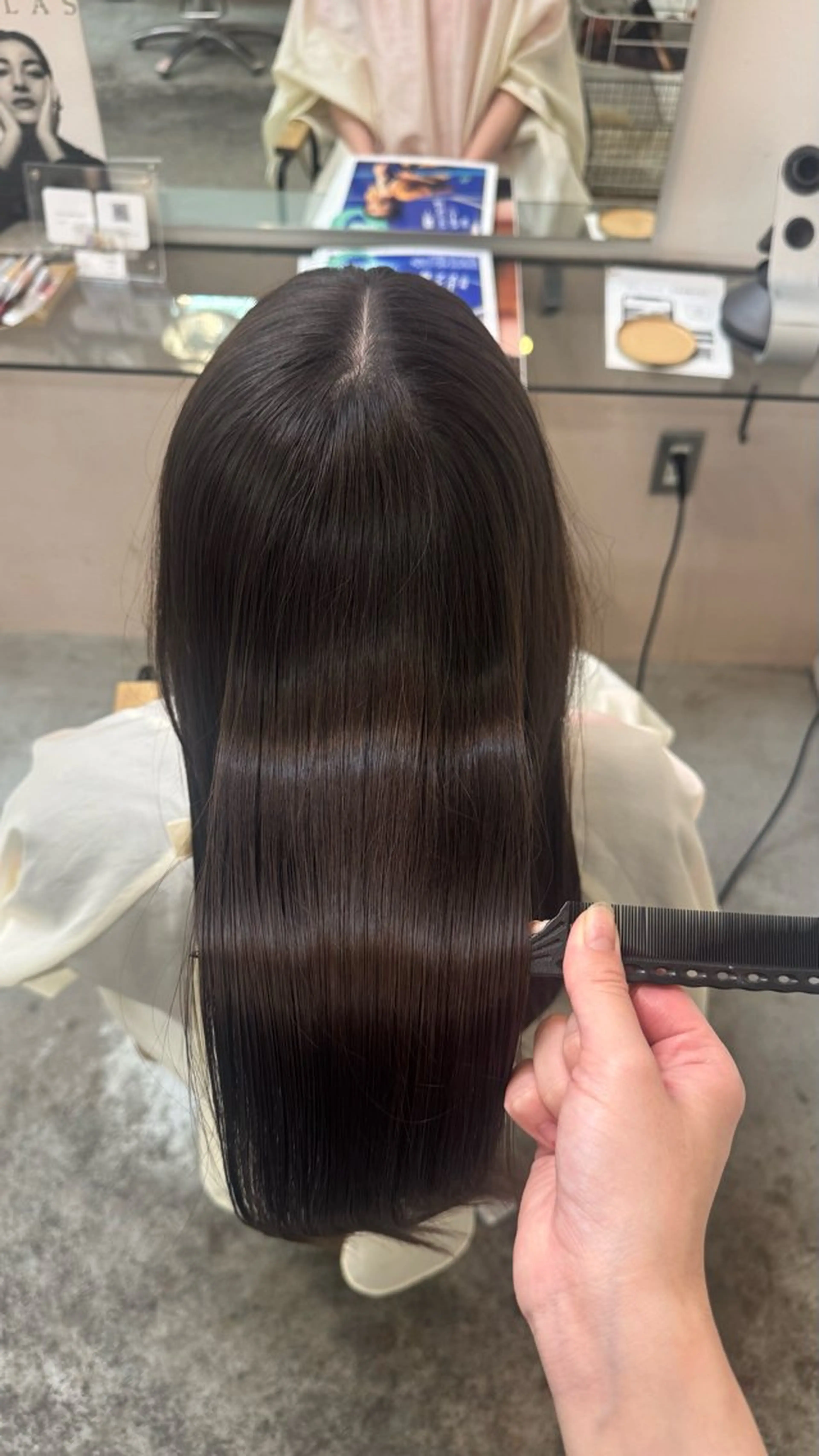 ロング トリートメント Tsukasa/ 透明感 　寒色カラーのヘアスタイル