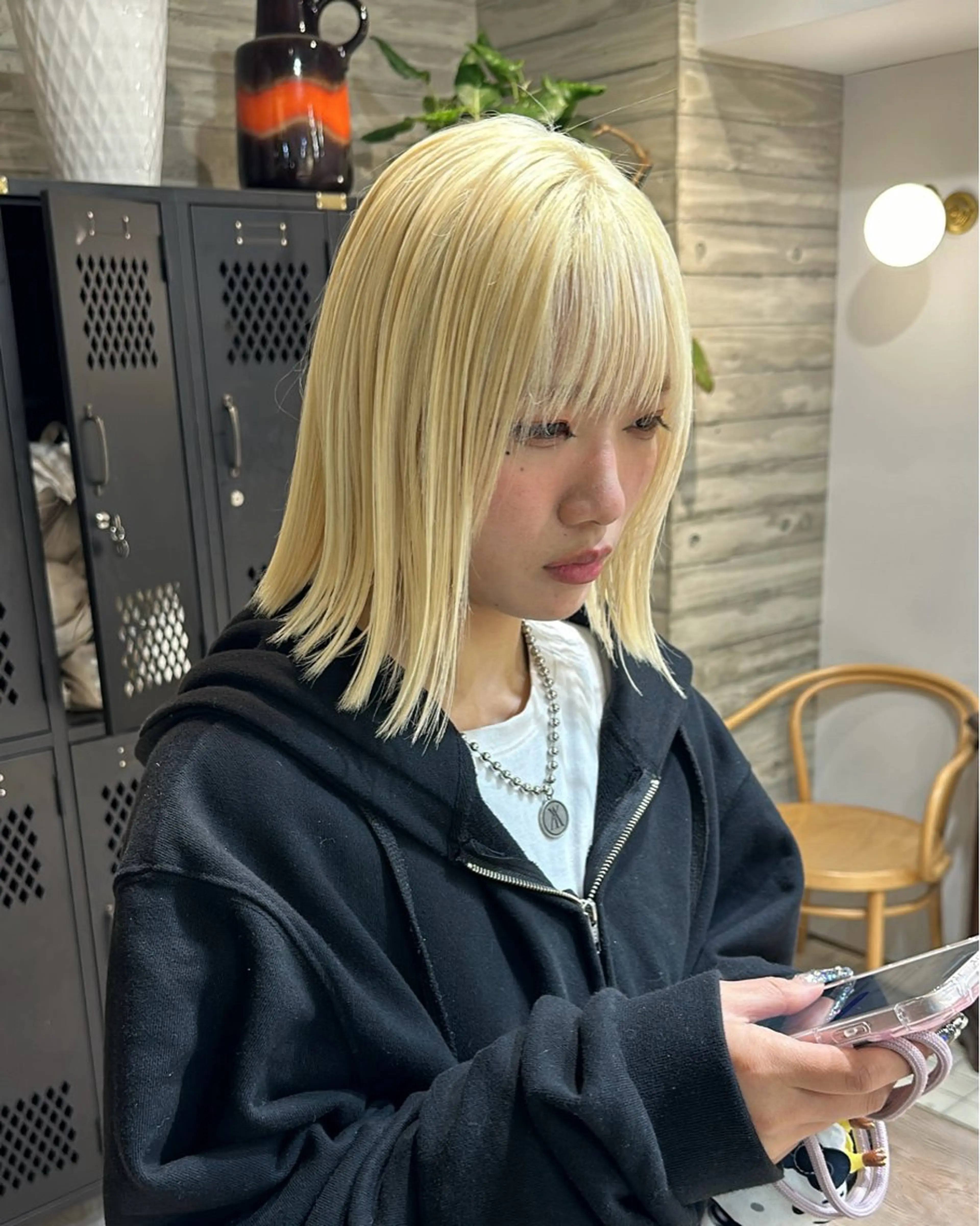 カラー ヘアカラー トリートメント 抜きっぱなしブロンド ササキカズマのヘアスタイル
