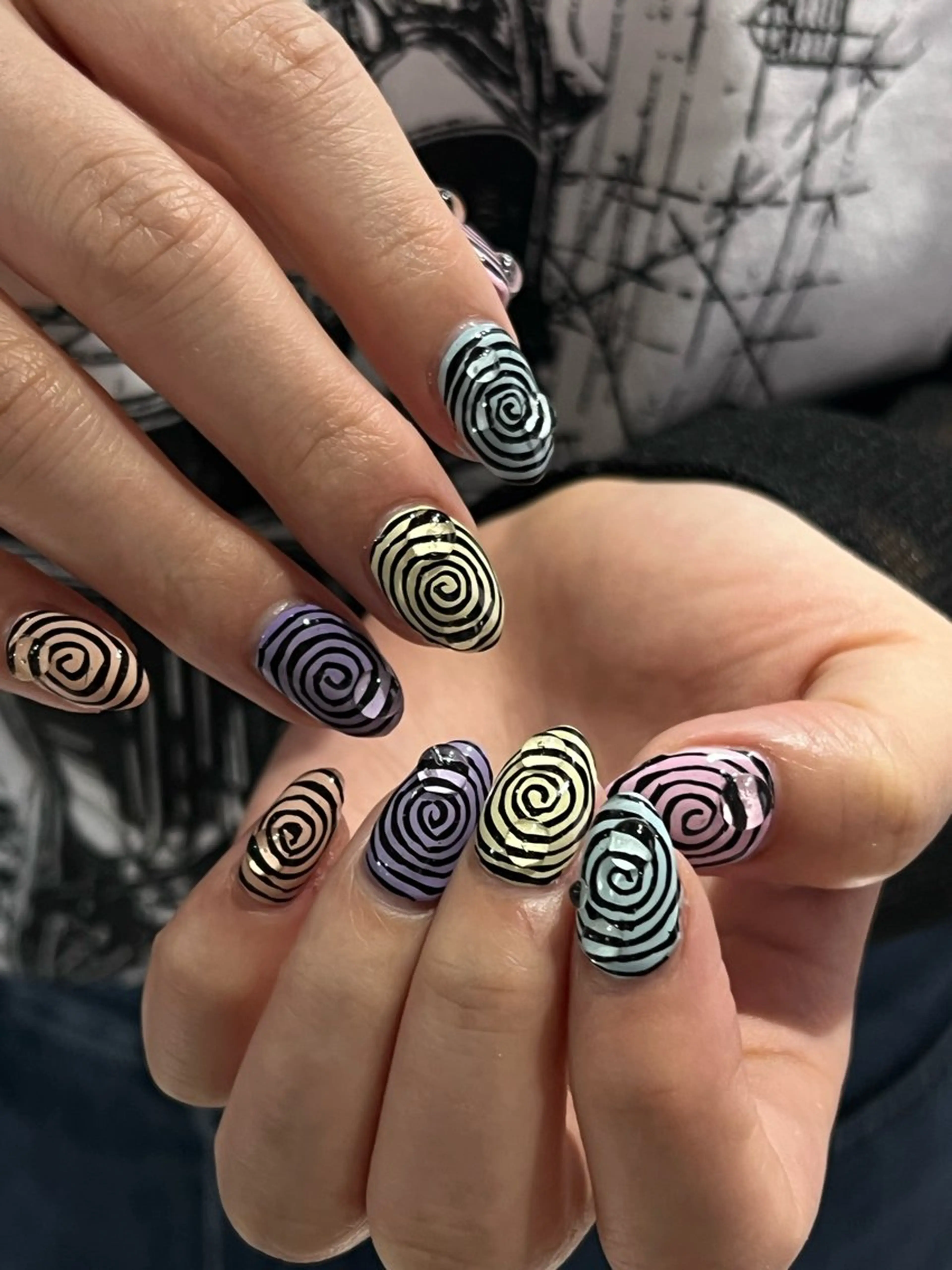 ネイル ハンドネイル Hata nail 🎀個性派ニュアンスのネイルデザイン