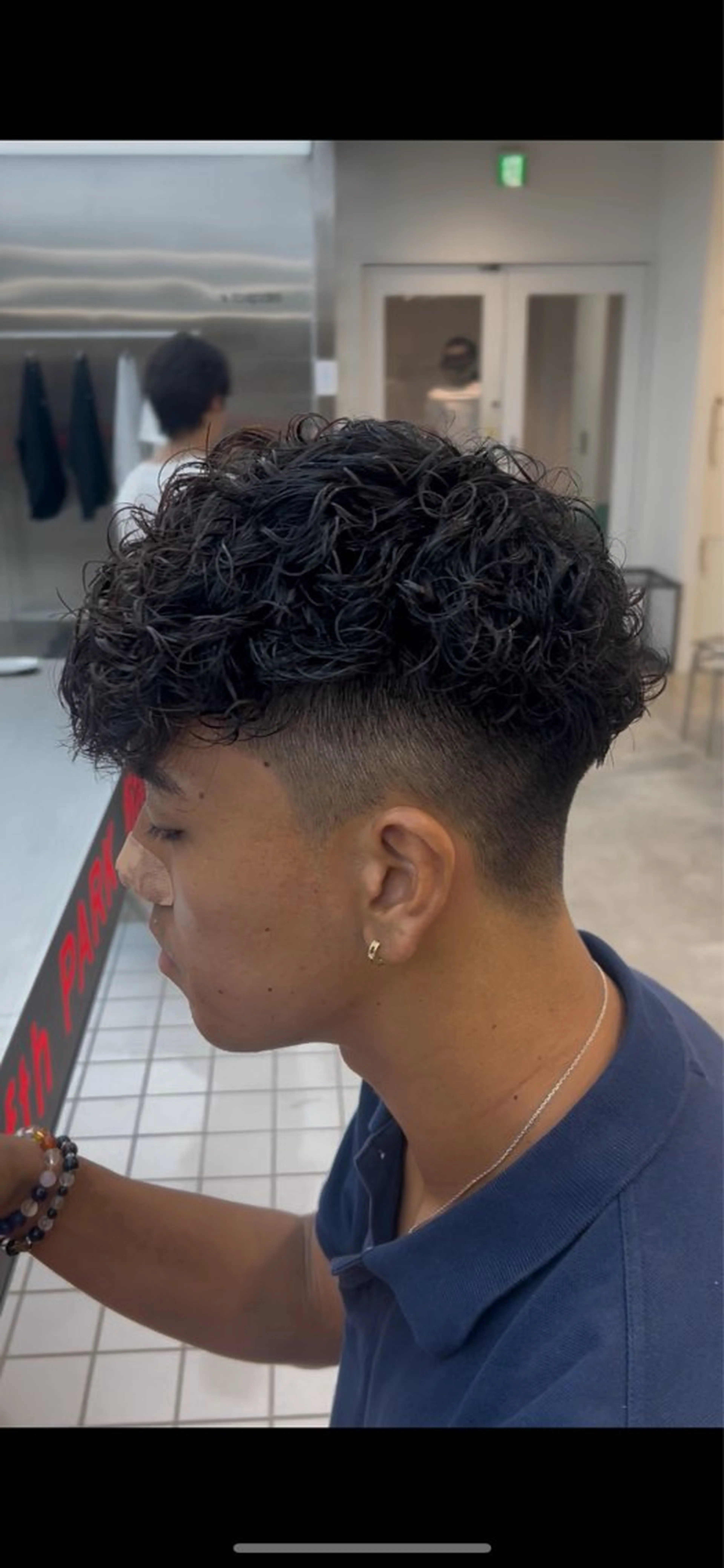 パーマ メンズ スペインカール カット パーマ 山本 蓮のヘアスタイル