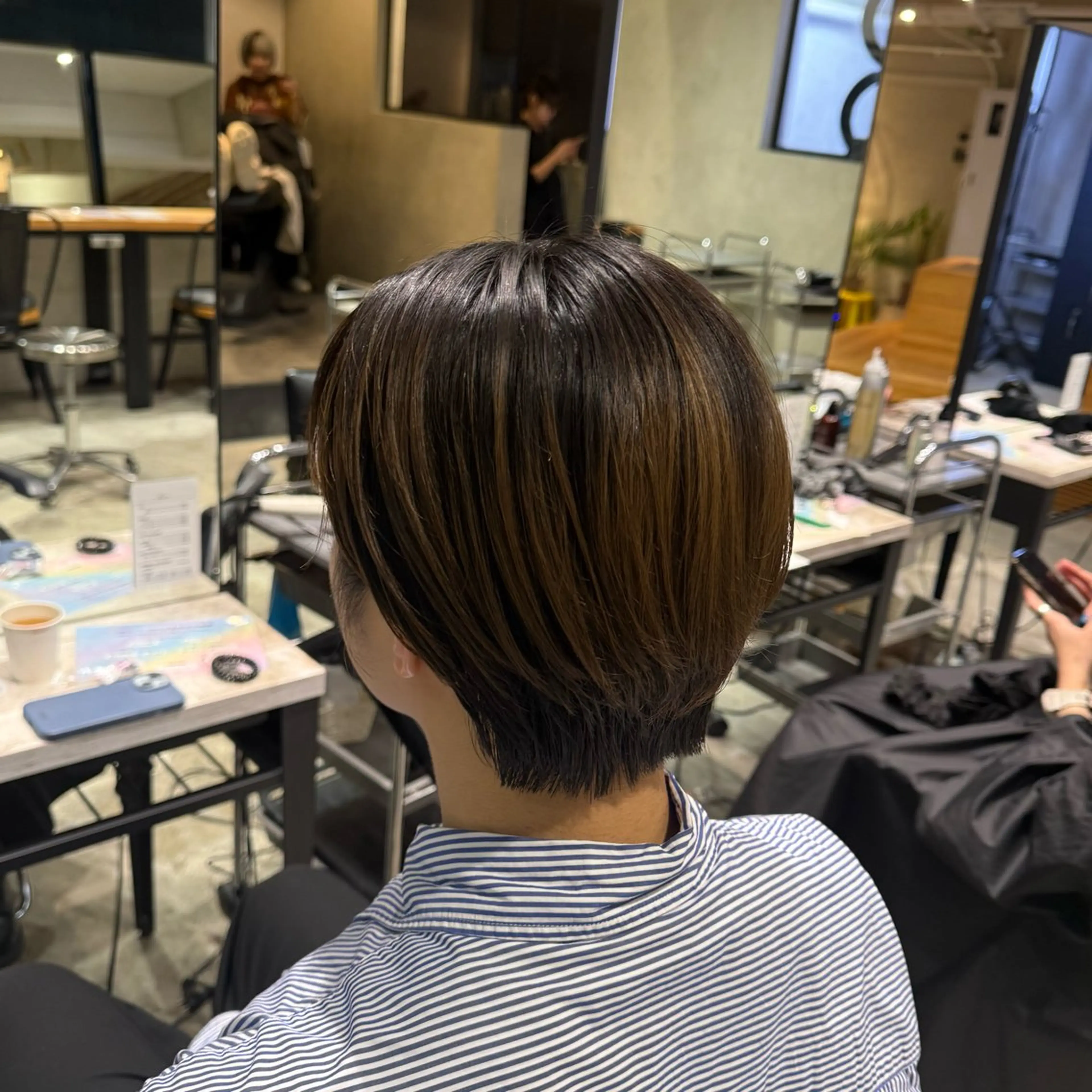 ショート 🩵艶ハイトーン ブリーチ🩵ユウゴのヘアスタイル
