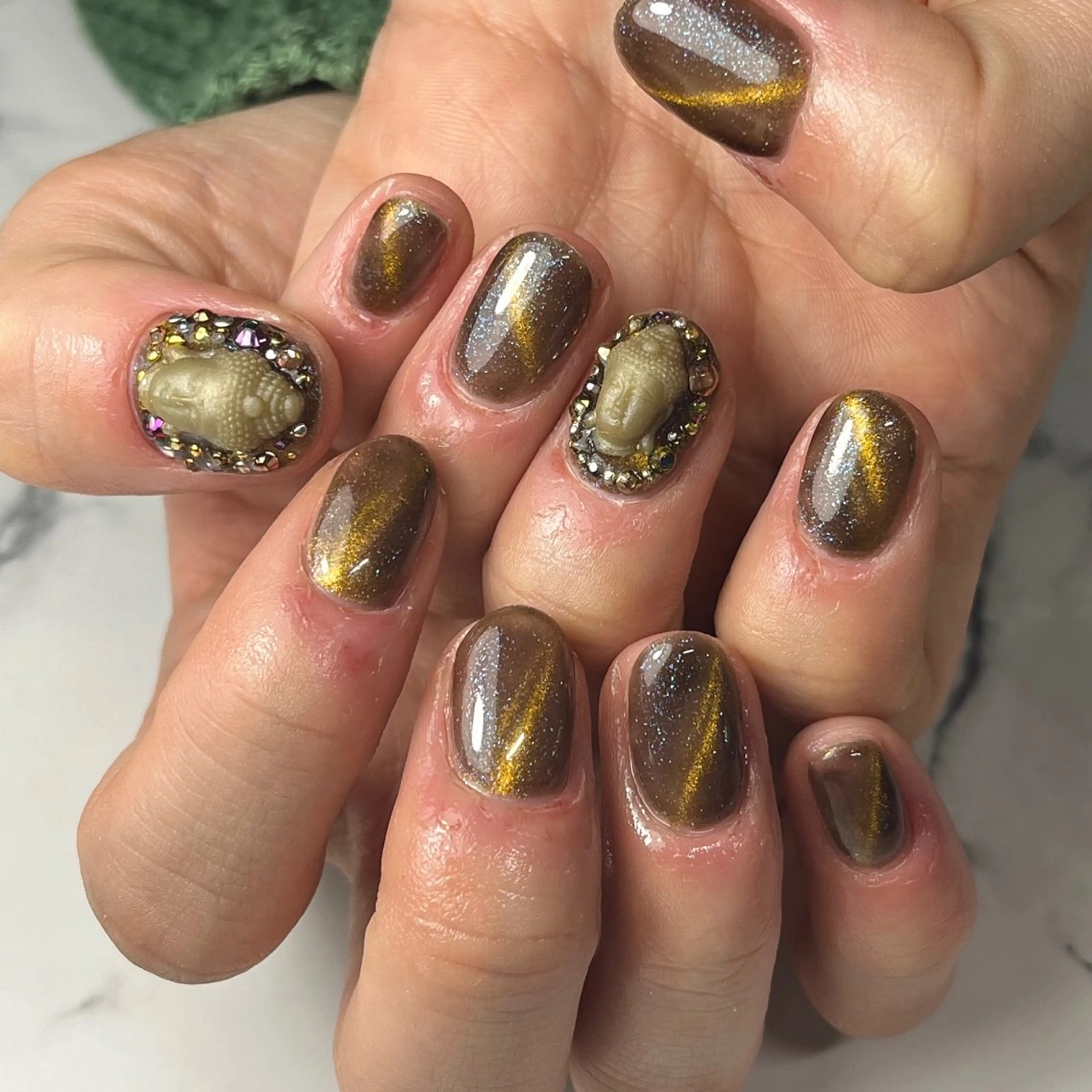 ネイル マグネットネイル ワンカラーネイル 黄色 ハンドネイル NAIL NOWのネイルデザイン