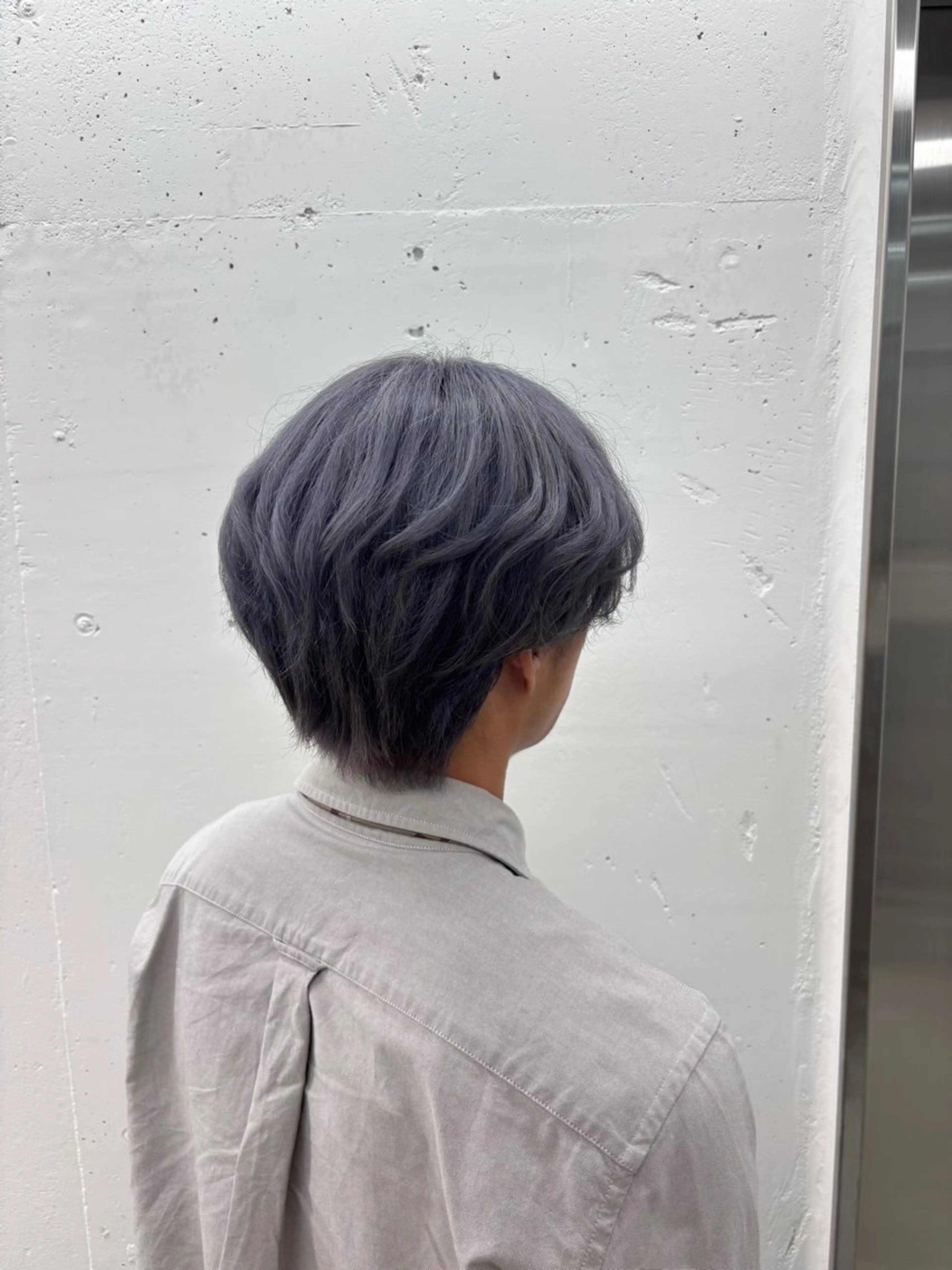 カラー メンズ メンズブリーチ メンズハイトーン ブリーチ ハイトーンカラー シルバー ヘアカラー トリートメント ヘッドスパ 🌼あいり🌼 JILLSTUDIOのヘアスタイル