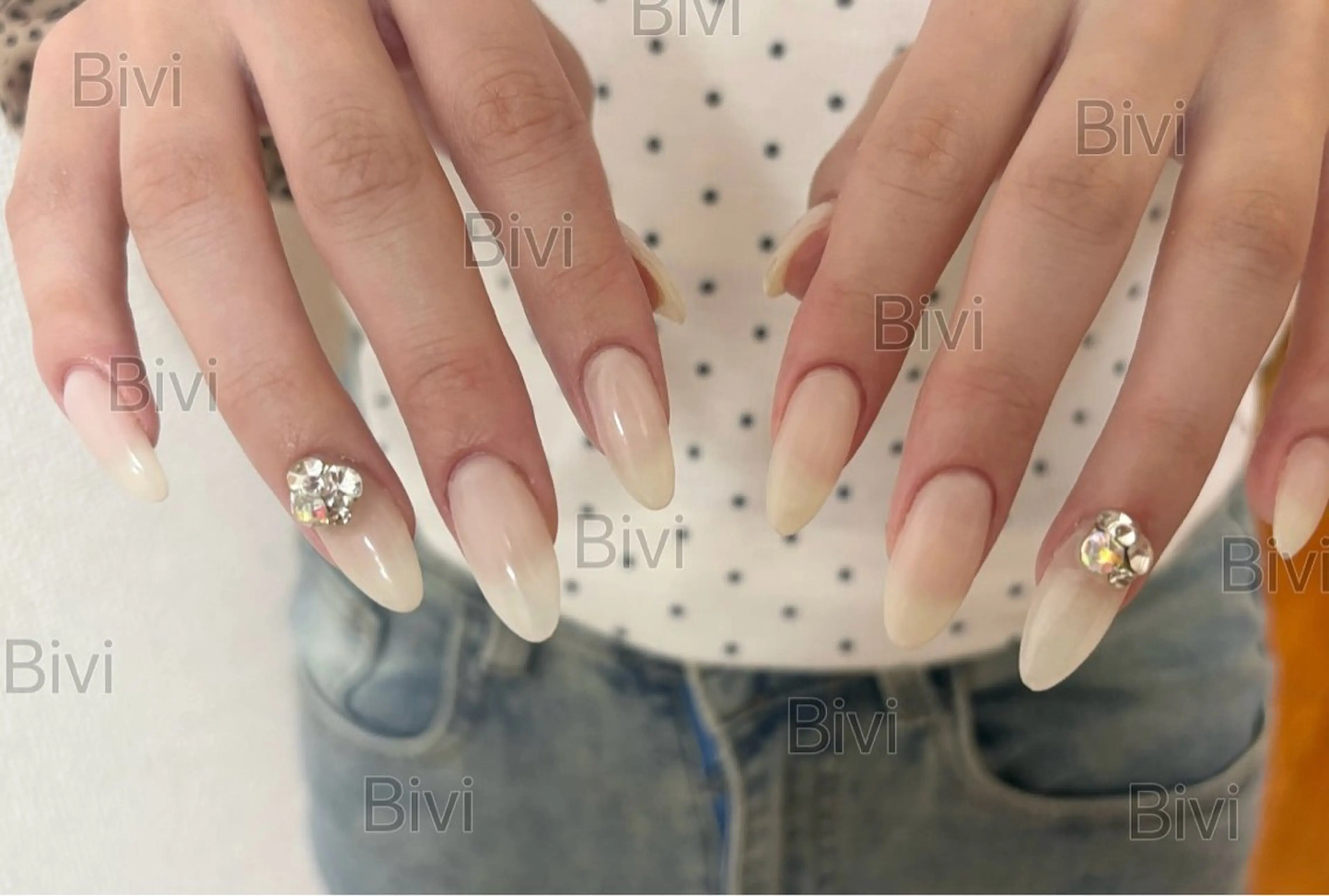ネイル ホワイト ハンドネイル ハンドケア ♡Bivi♡自爪に 優しいネイルサロンのネイルデザイン