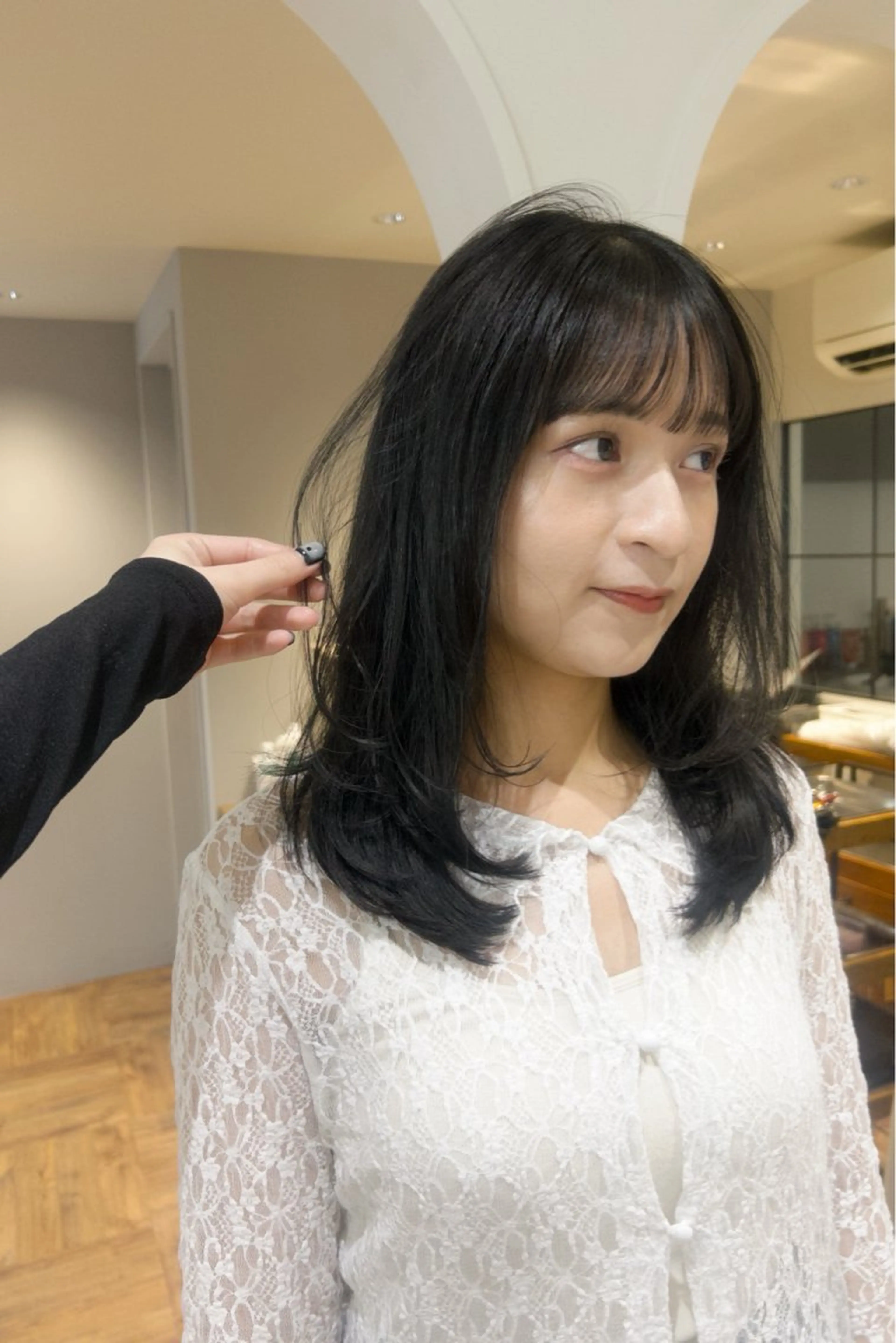 ミディアム カラー カット ヘアカラー Lomalia Moemiのヘアスタイル