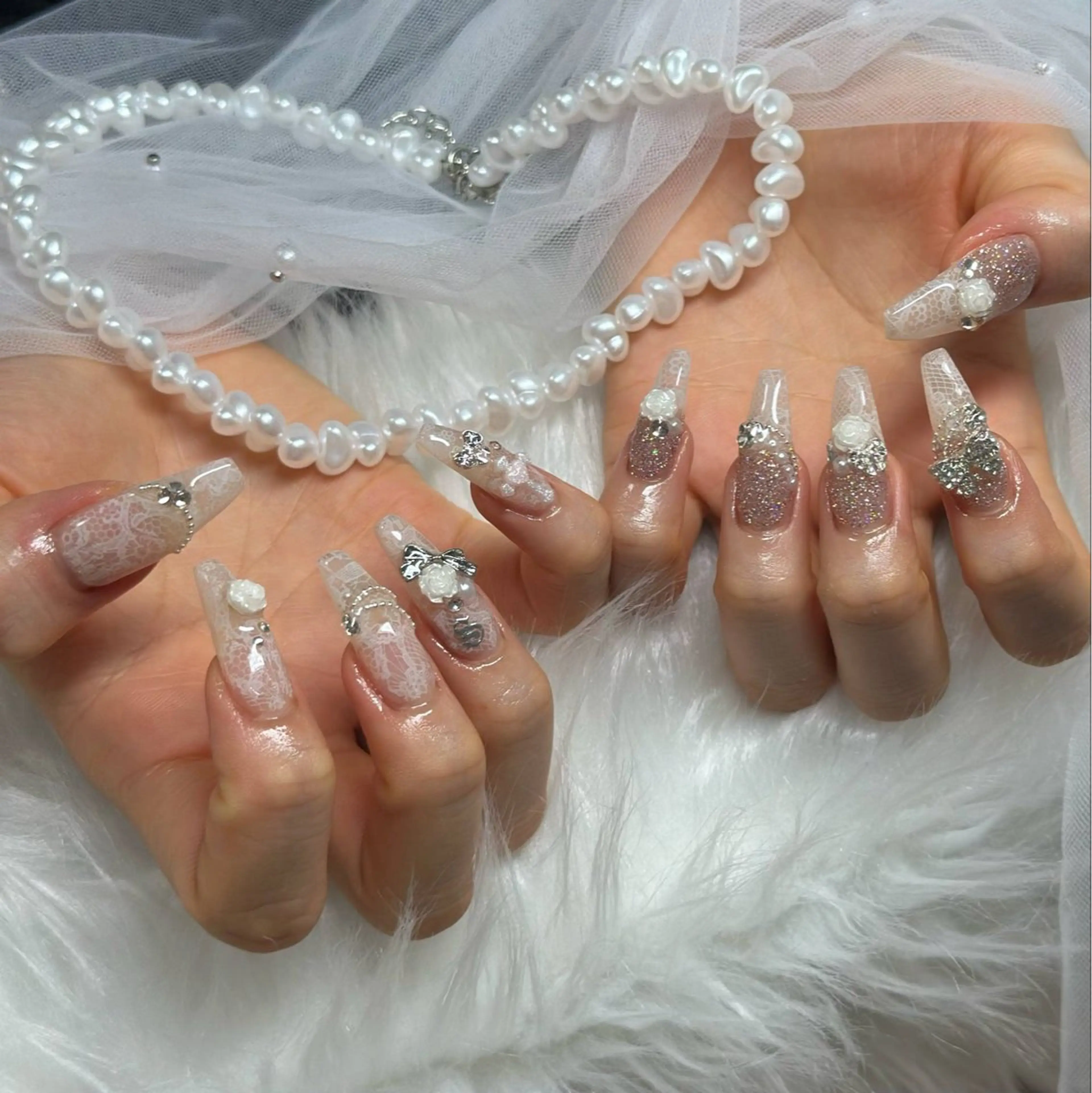 ネイル フレンチネイル ジェルネイル ガラスフレンチ ハロウィン ハート ハンドネイル H.baby Nail Salonのネイルデザイン