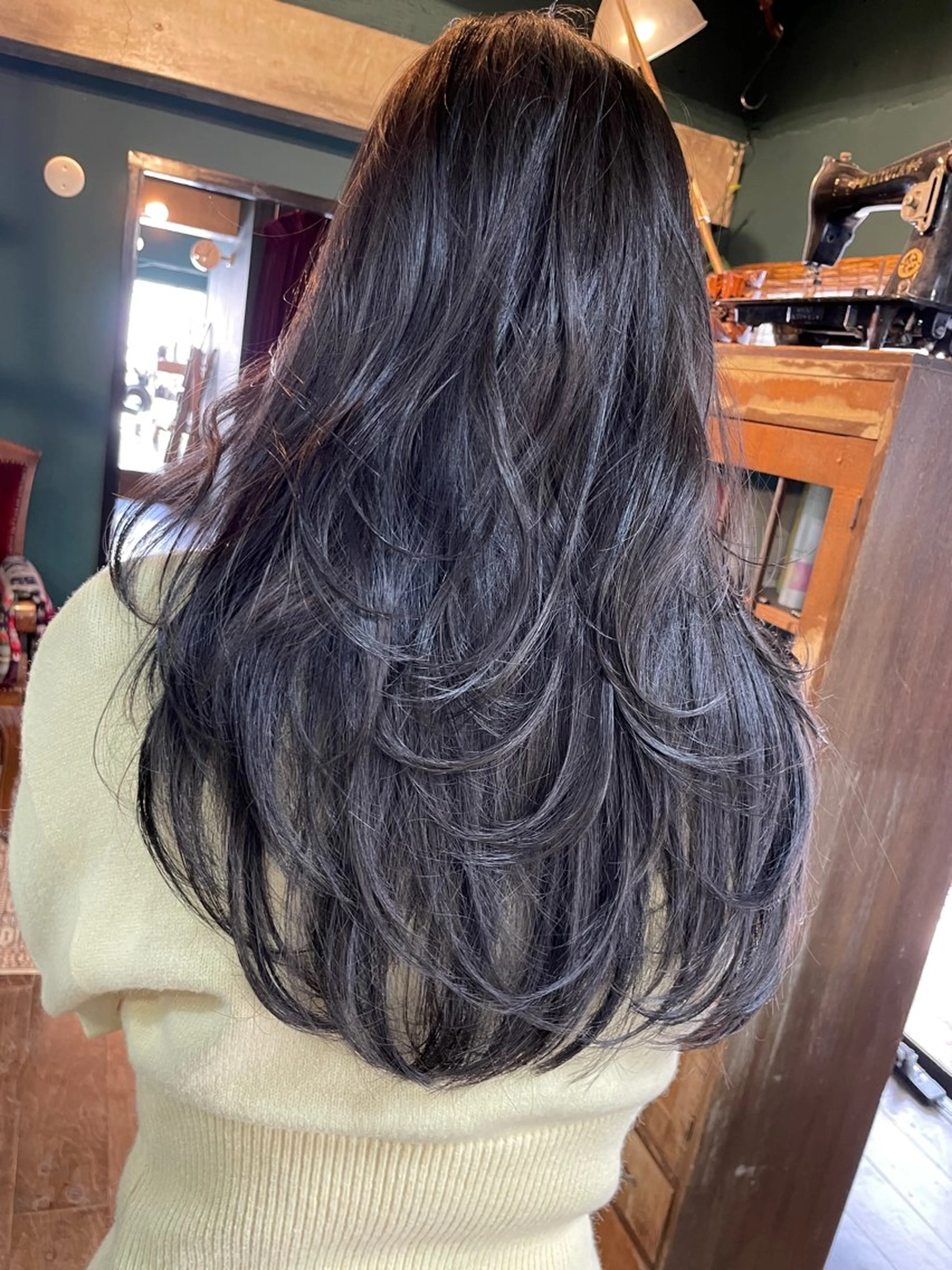 ロング レイヤーカット カット ヘアカラー トリートメント vivre libre所属・vivre libreのヘアスタイル