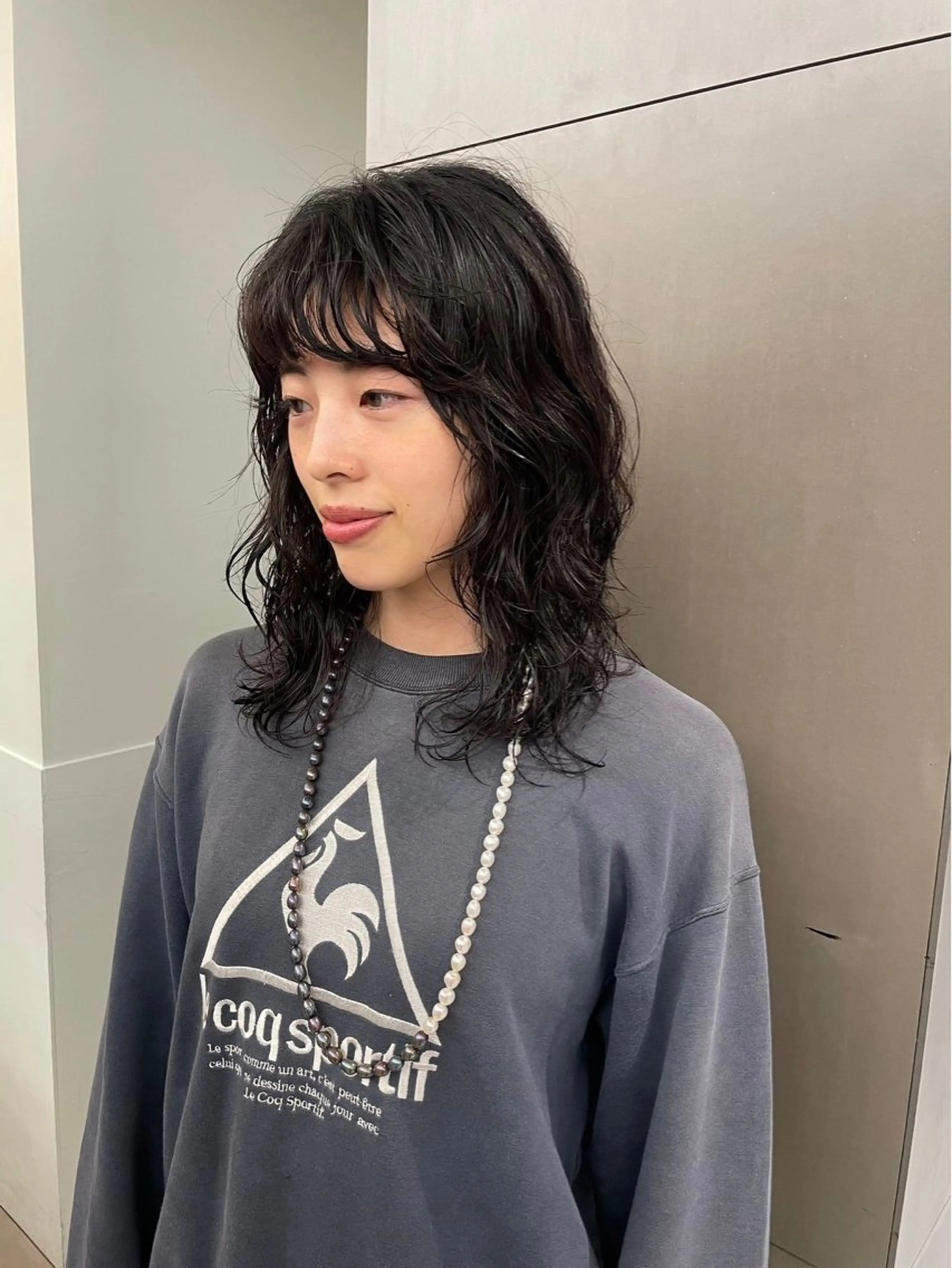 セミロング パーマ セミロングパーマ レイヤーカット ハイトーン大好き 美容師🕊️aiのヘアスタイル