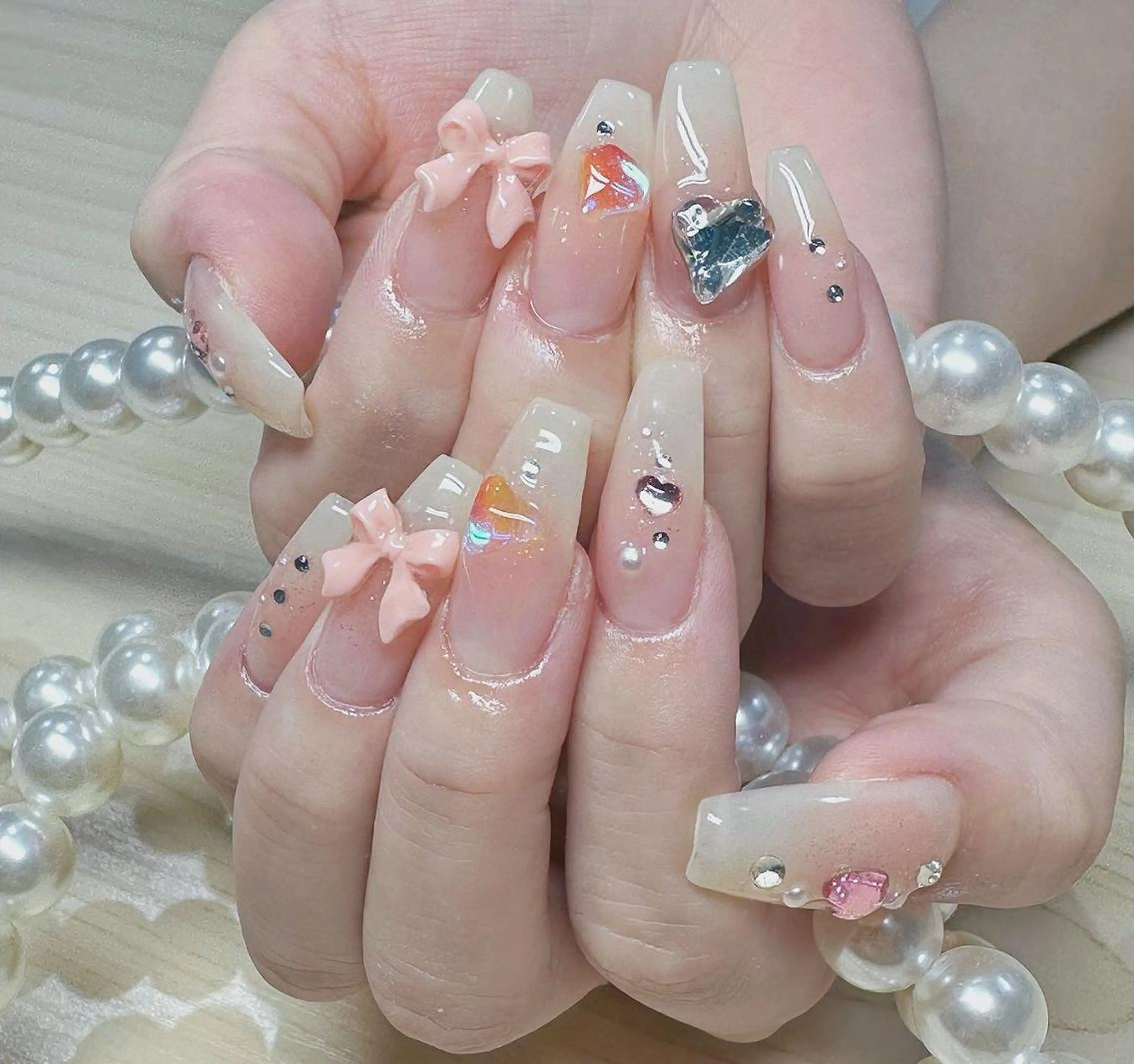 ネイル 夏ネイル ハンドネイル ハンドケア NANAKO 🌼のネイルデザイン