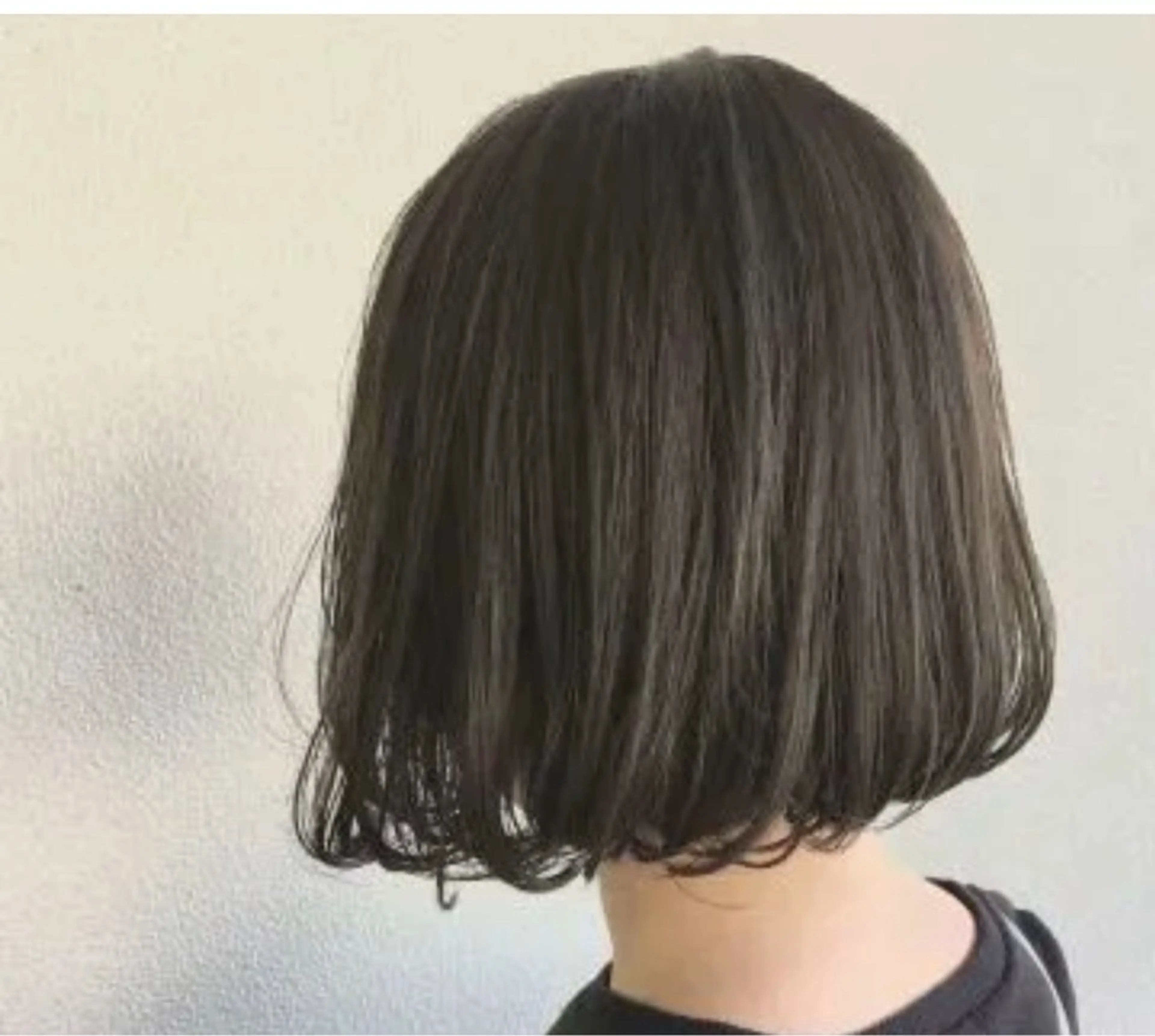 ショート カラー パーマ ボブ 森山 陽菜のヘアスタイル