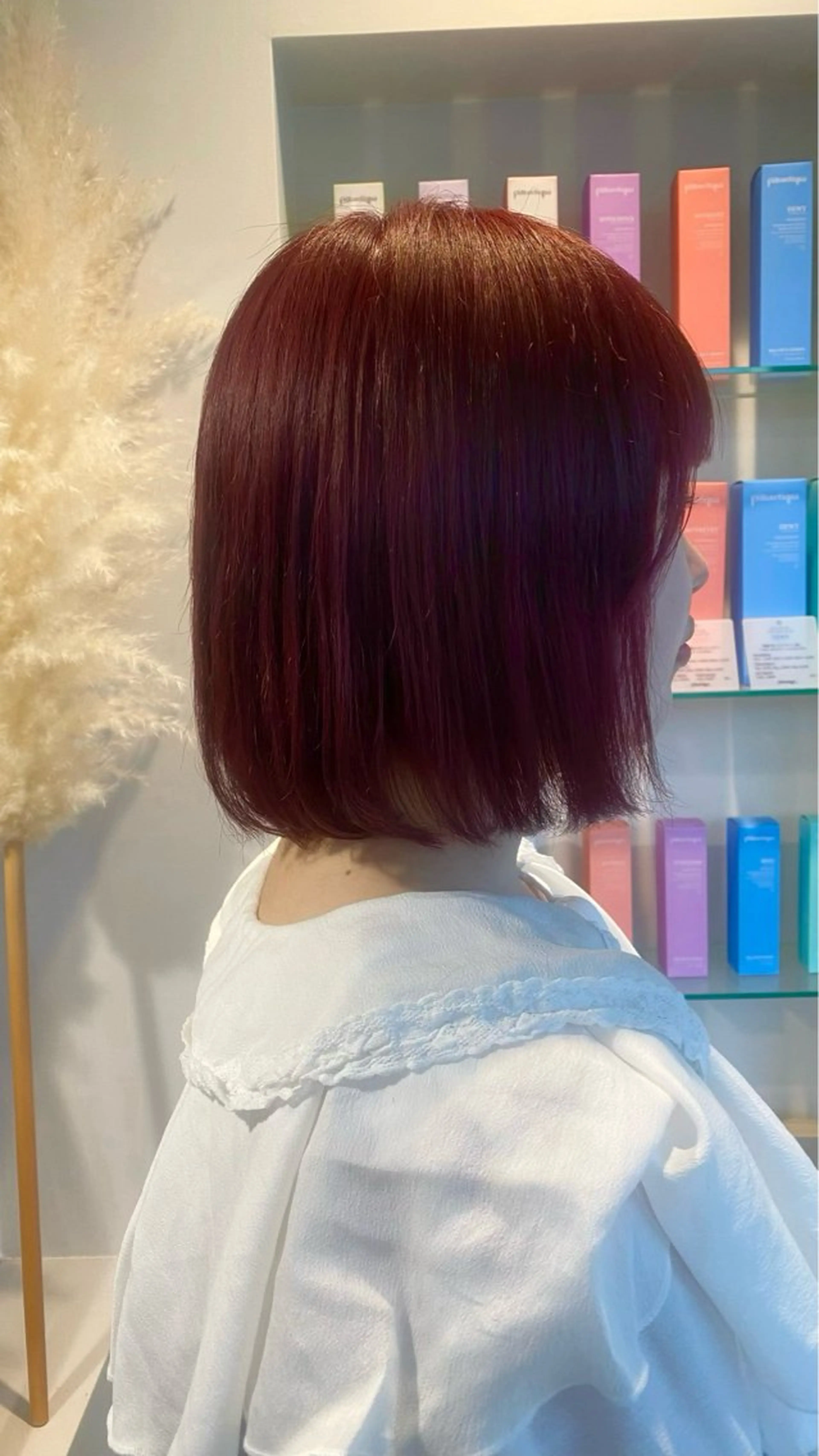 カラー ブリーチ ボルドーカラー aimee 北垣 愛夏のヘアスタイル