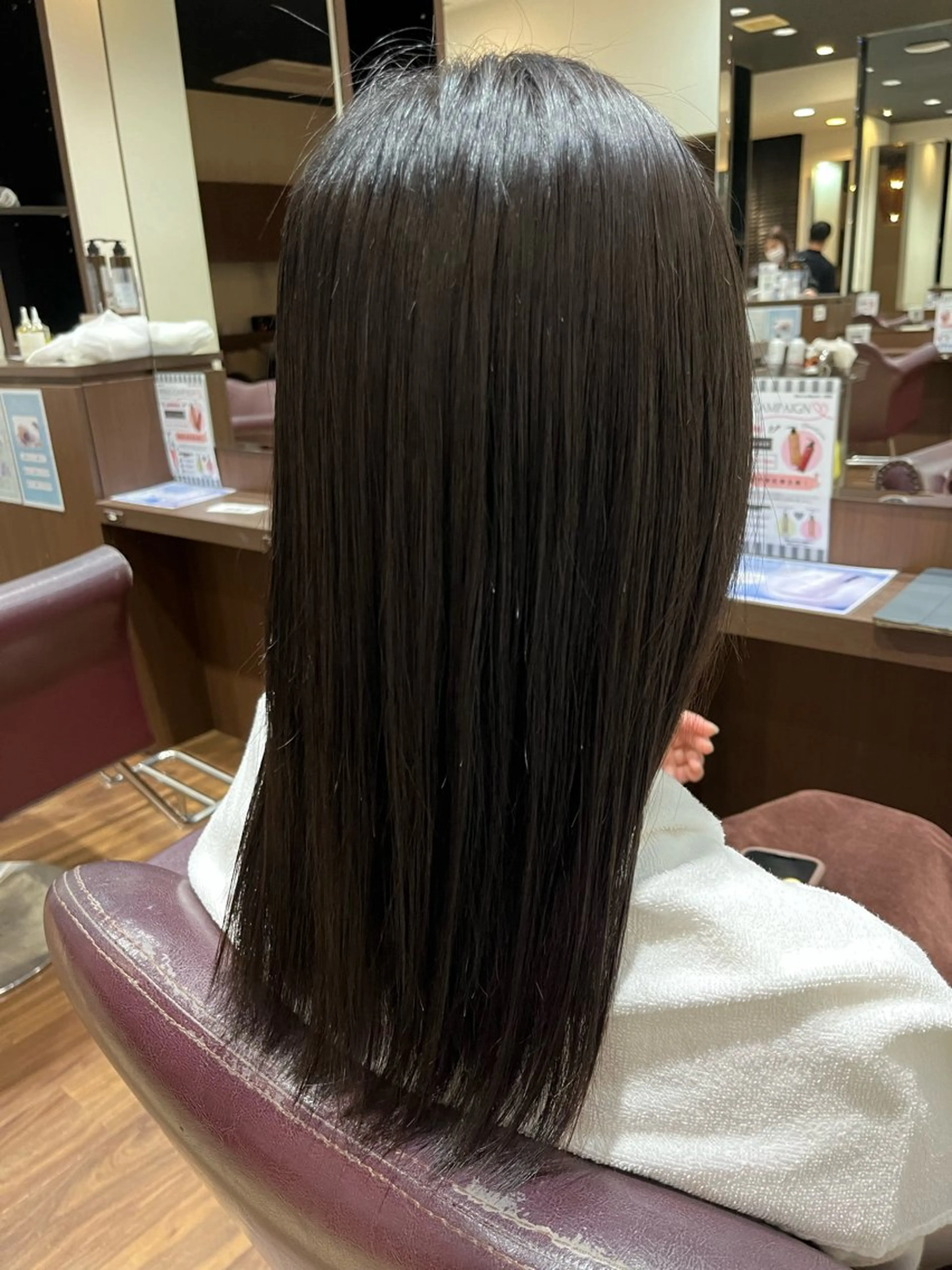 セミロング 髪質改善 縮毛矯正 松崎 崇のヘアスタイル
