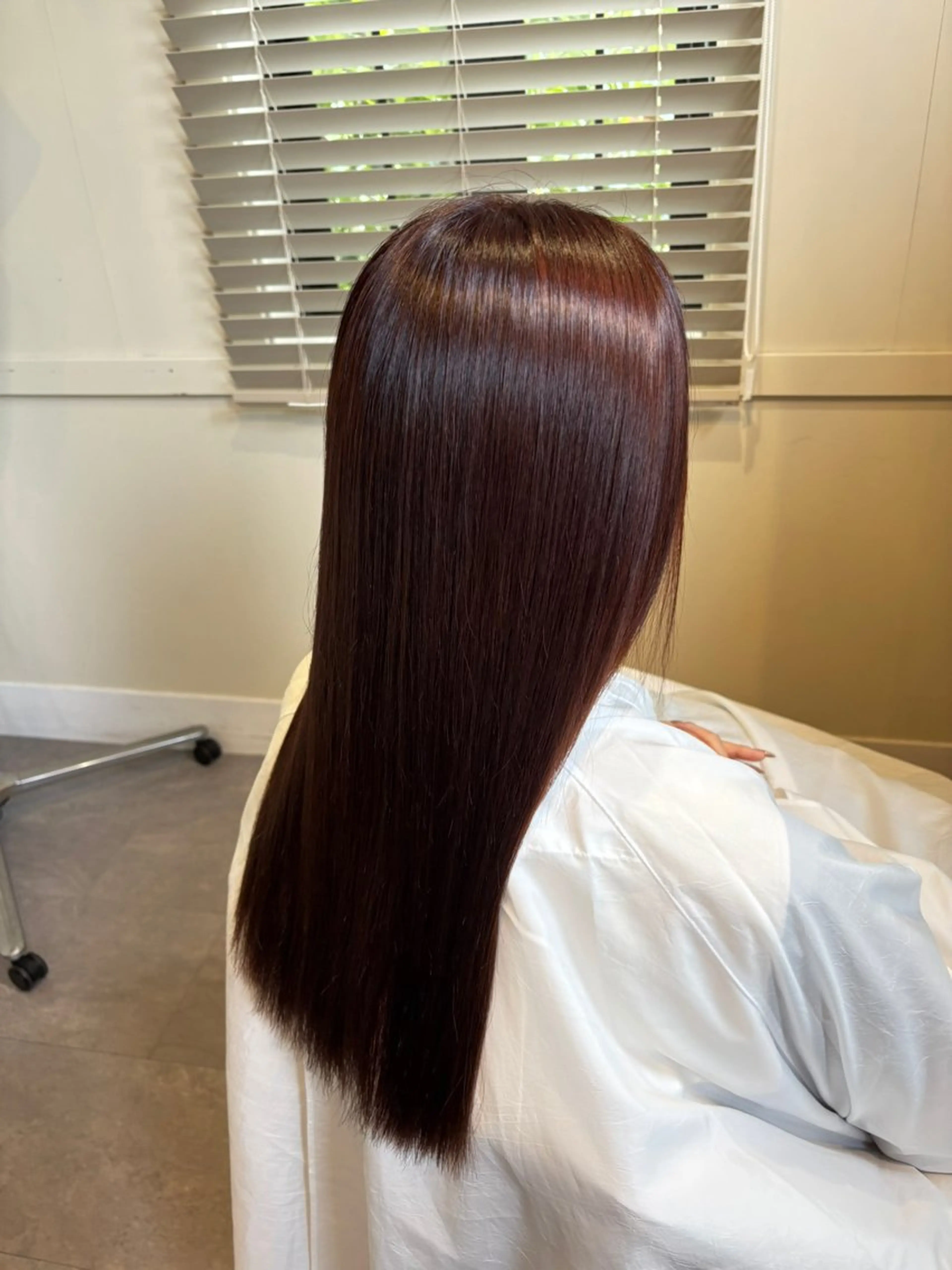 ロング カラー ガレリアエレガンテ RINAのヘアスタイル