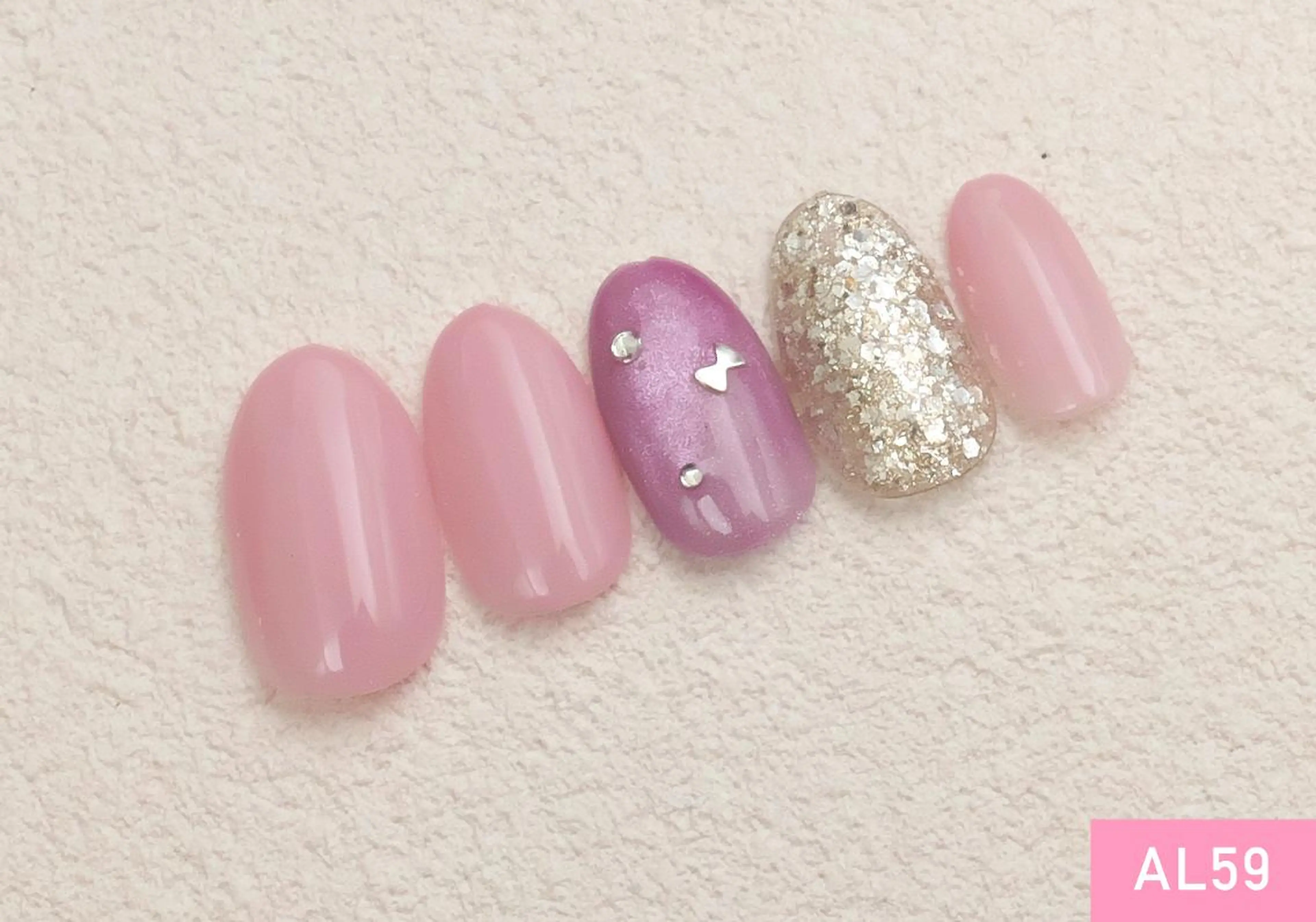 ネイル シルバー 新橋Nail ⭐️のネイルデザイン