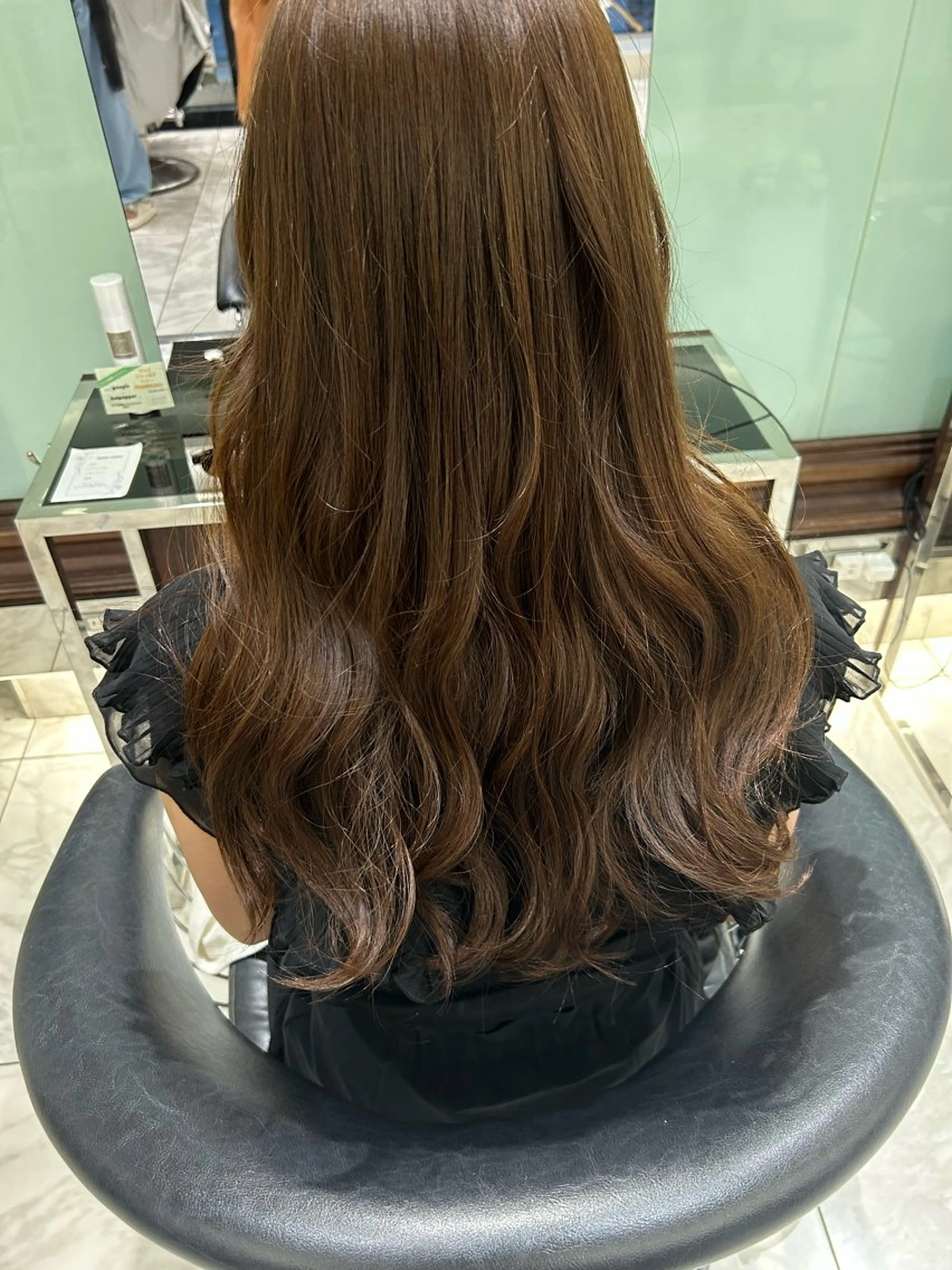 セミロング ヘアセット 垢抜けヘア 韓国ヘア銀座近下菜央のヘアスタイル