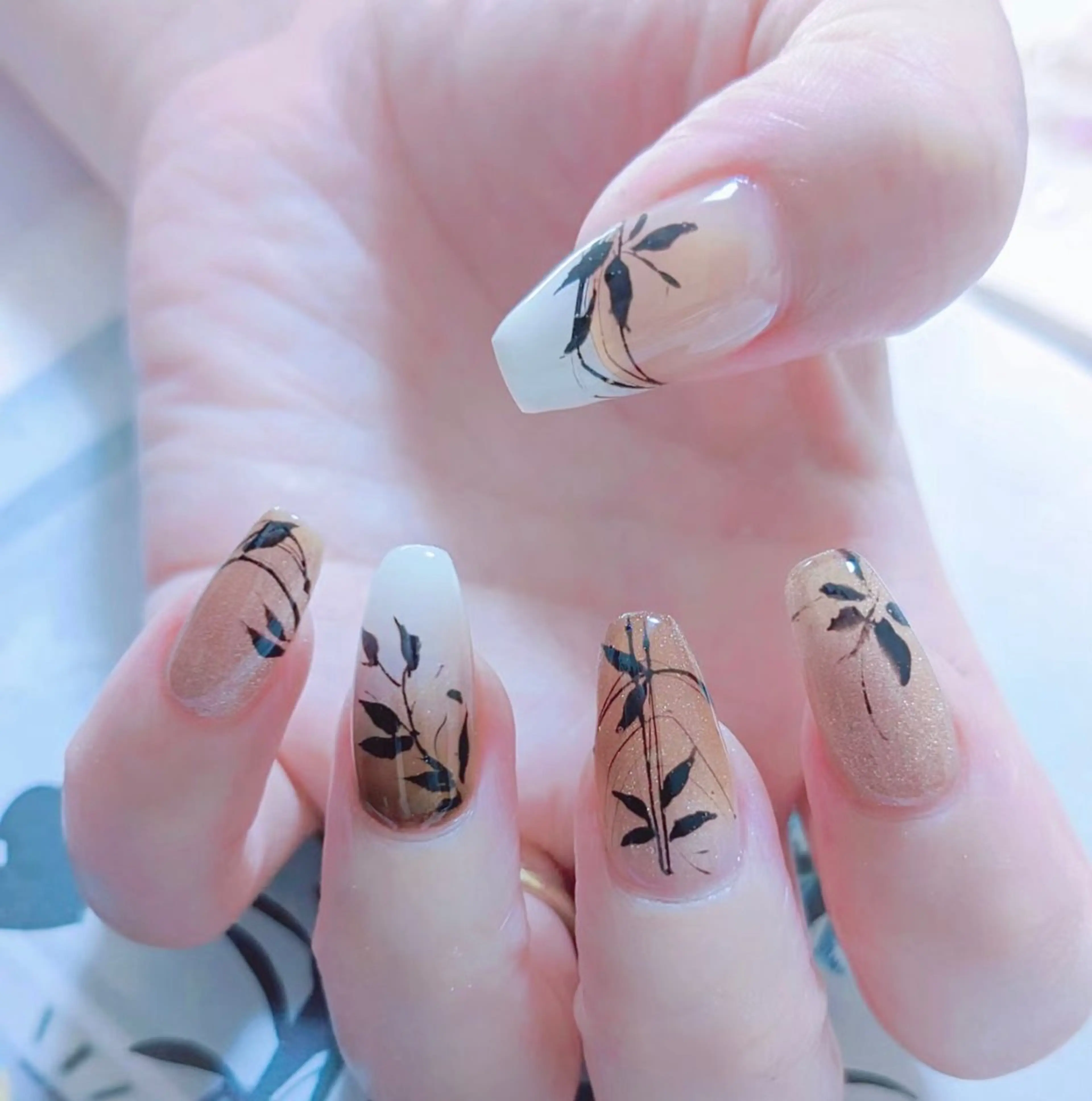 ネイル 💅E•U•B NAIL🌹所属・横浜市中区曙町 ネイルE·U·Bのネイルデザイン