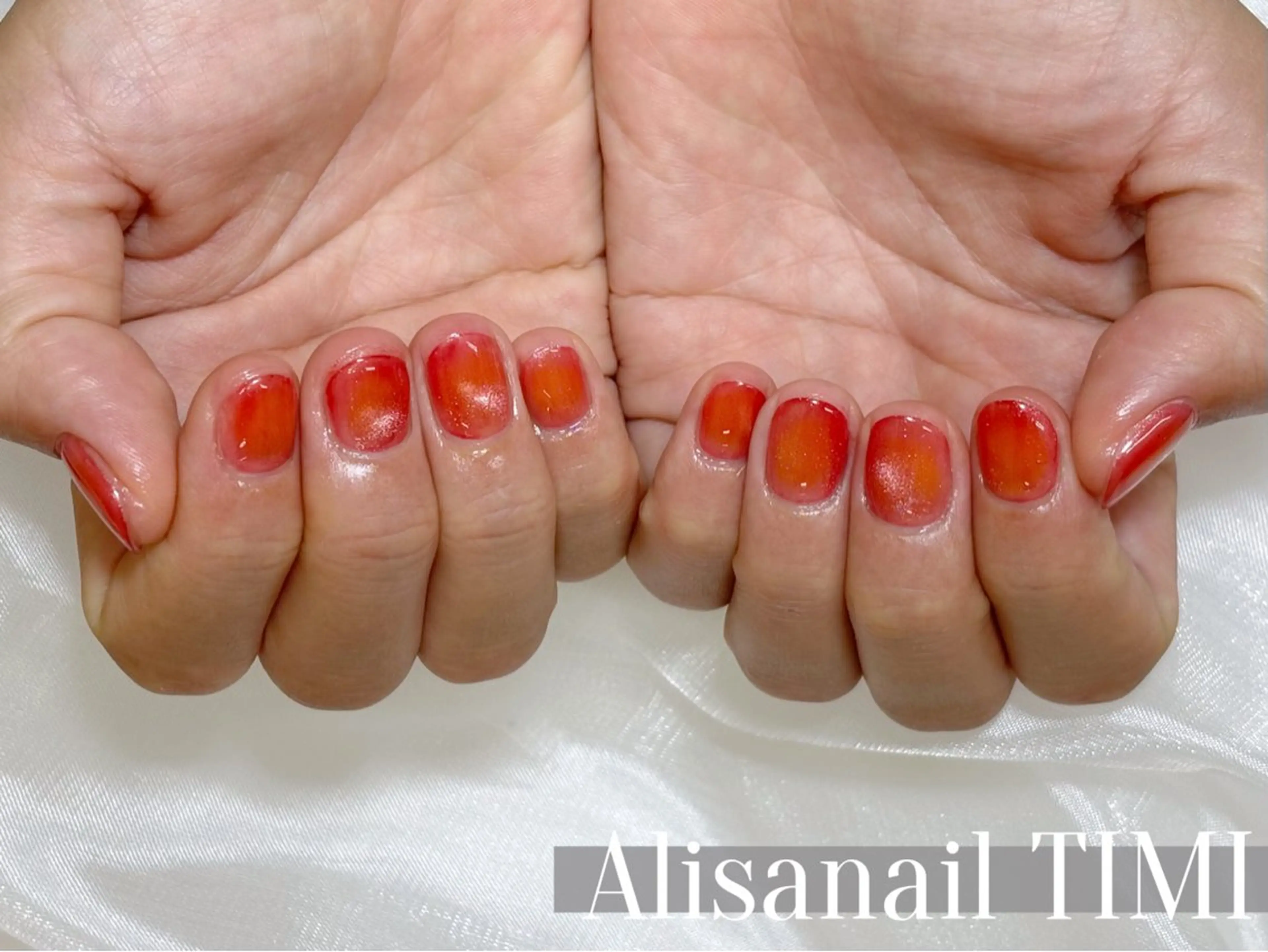 ネイル チークネイル マグネットネイル マグネットワンカラー ワンカラーネイル オレンジ ハンドネイル Alisa nail Timiのネイルデザイン