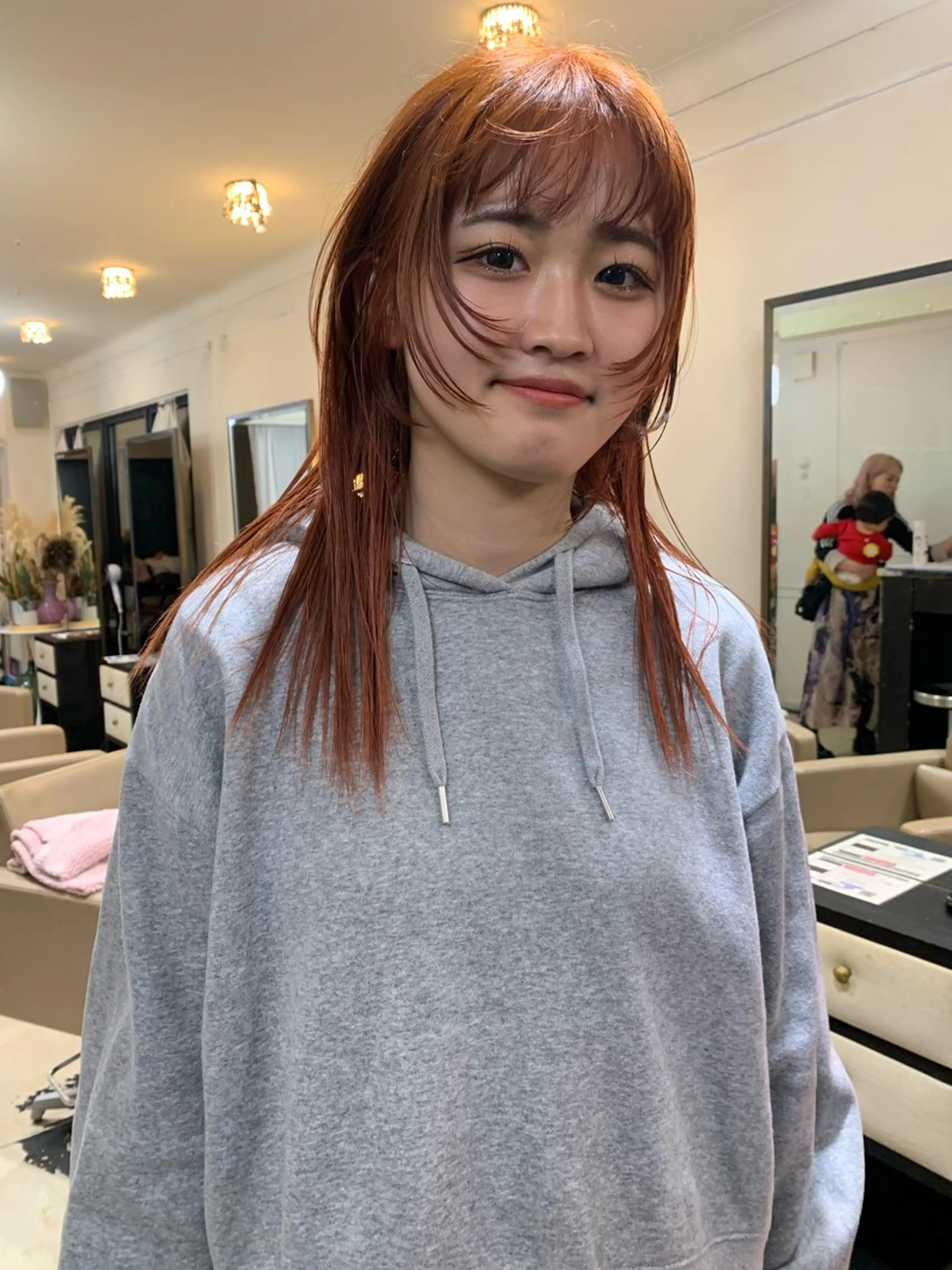 セミロング カラー 切りっぱなしボブ バレイヤージュ ブリーチ ケアブリーチ デザインカラー ヘアカラー トリートメント 早川 豪のヘアスタイル