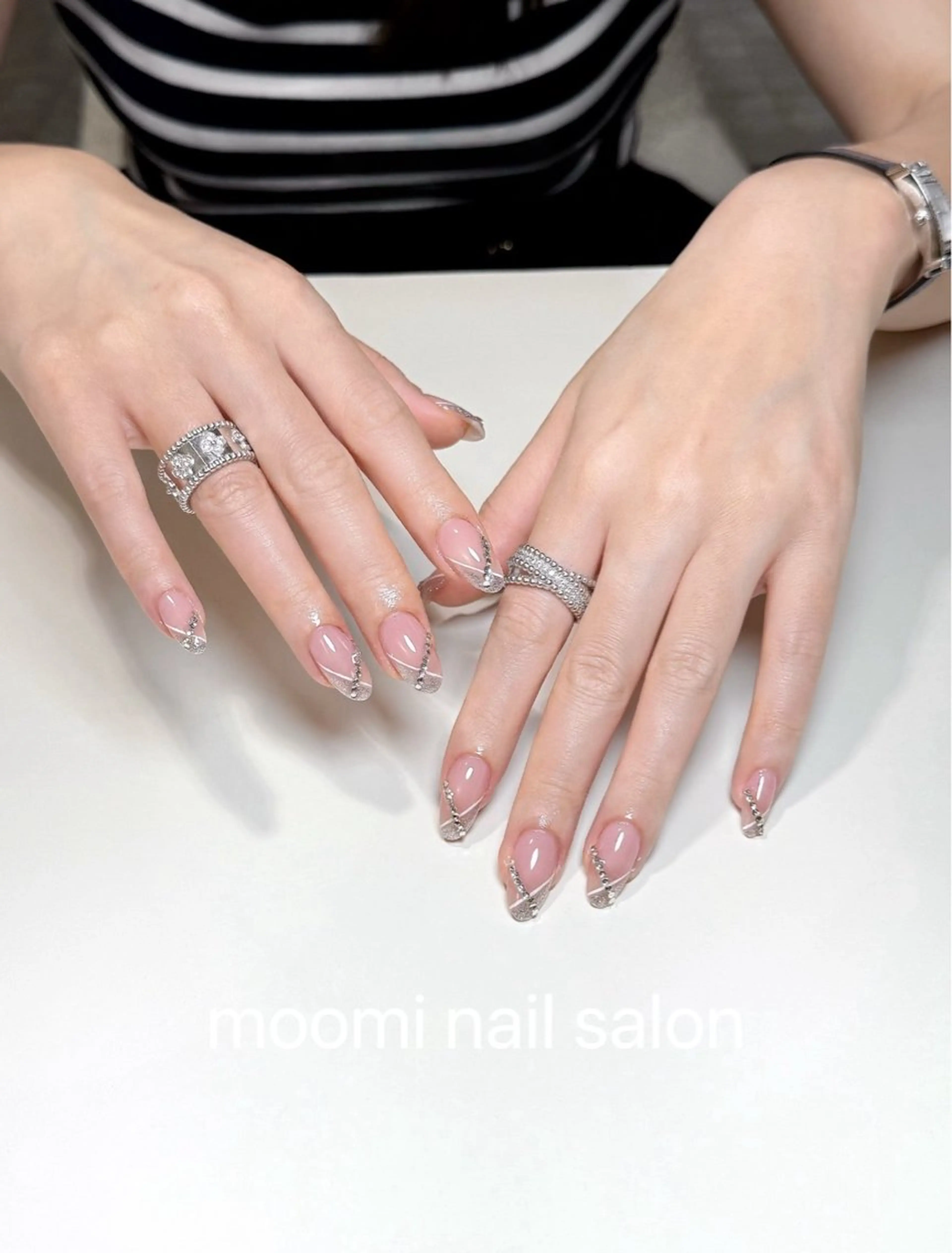 ロング ハンドネイル Moomi あずりのネイルデザイン