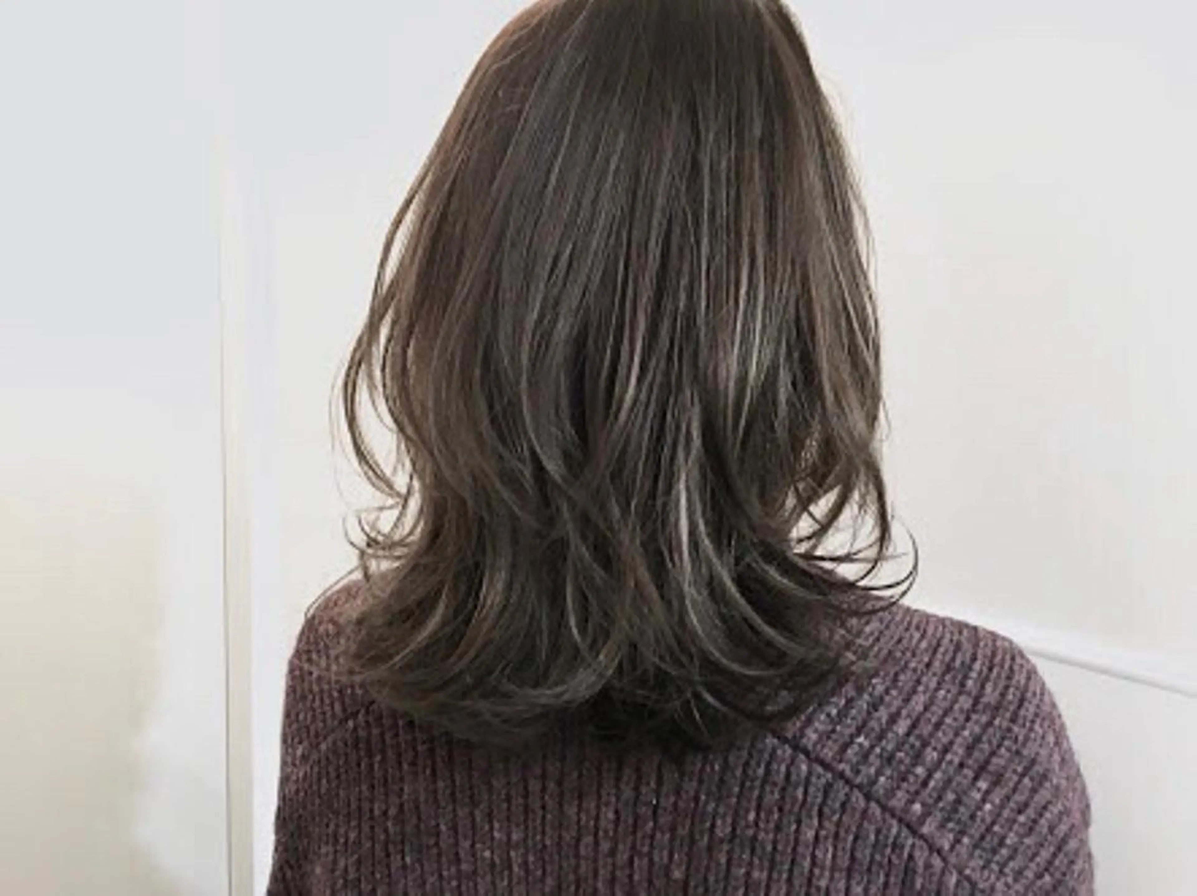 ミディアム カラー グレージュ ハイライトカラー ハイライト Remore所属・中塚 義人のヘアスタイル