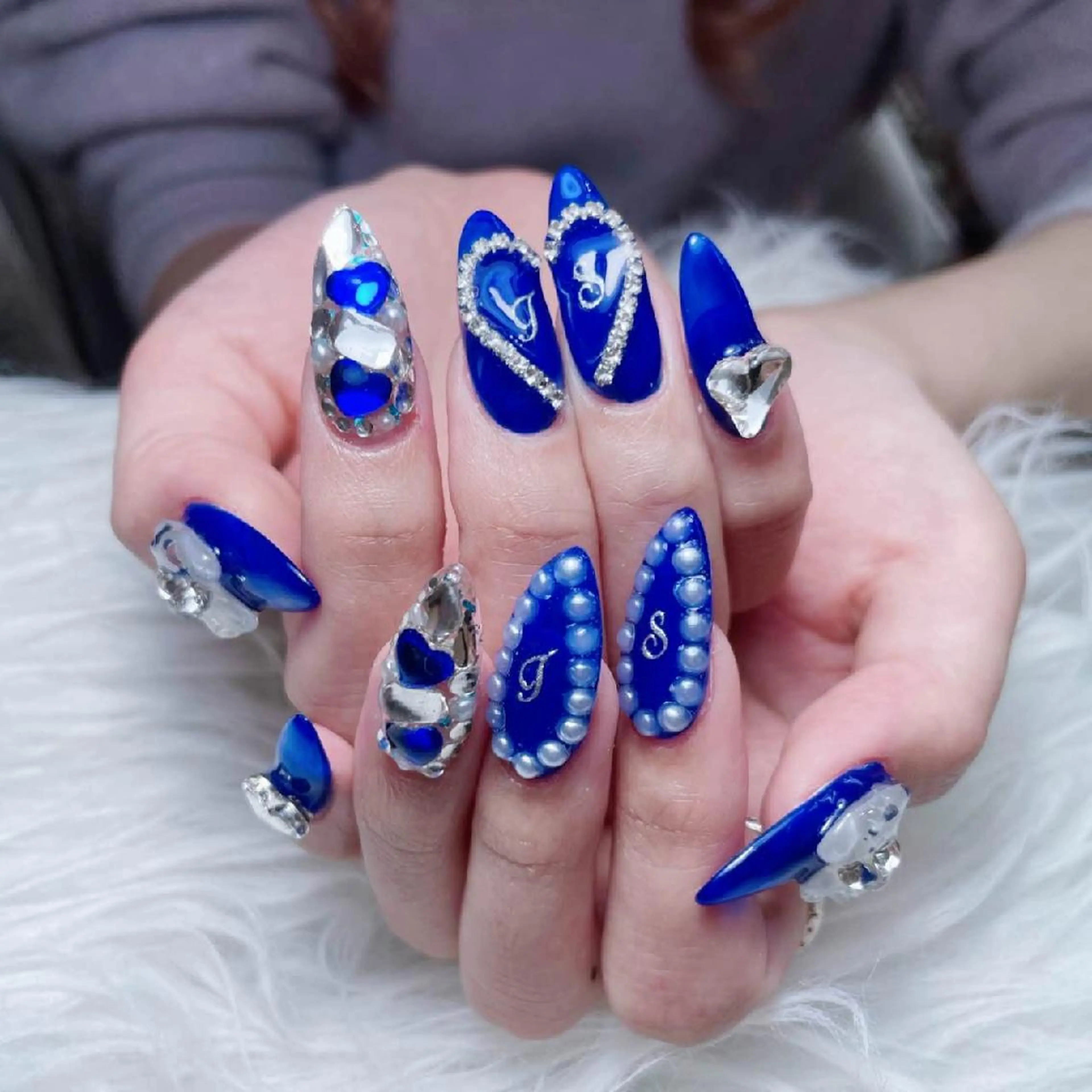 ネイル アートネイル ブルー ロングネイル ニュアンスネイル スカルプネイル MELODY BEAUTY SALON所属・Melody  スカルプ専門店のネイルデザイン