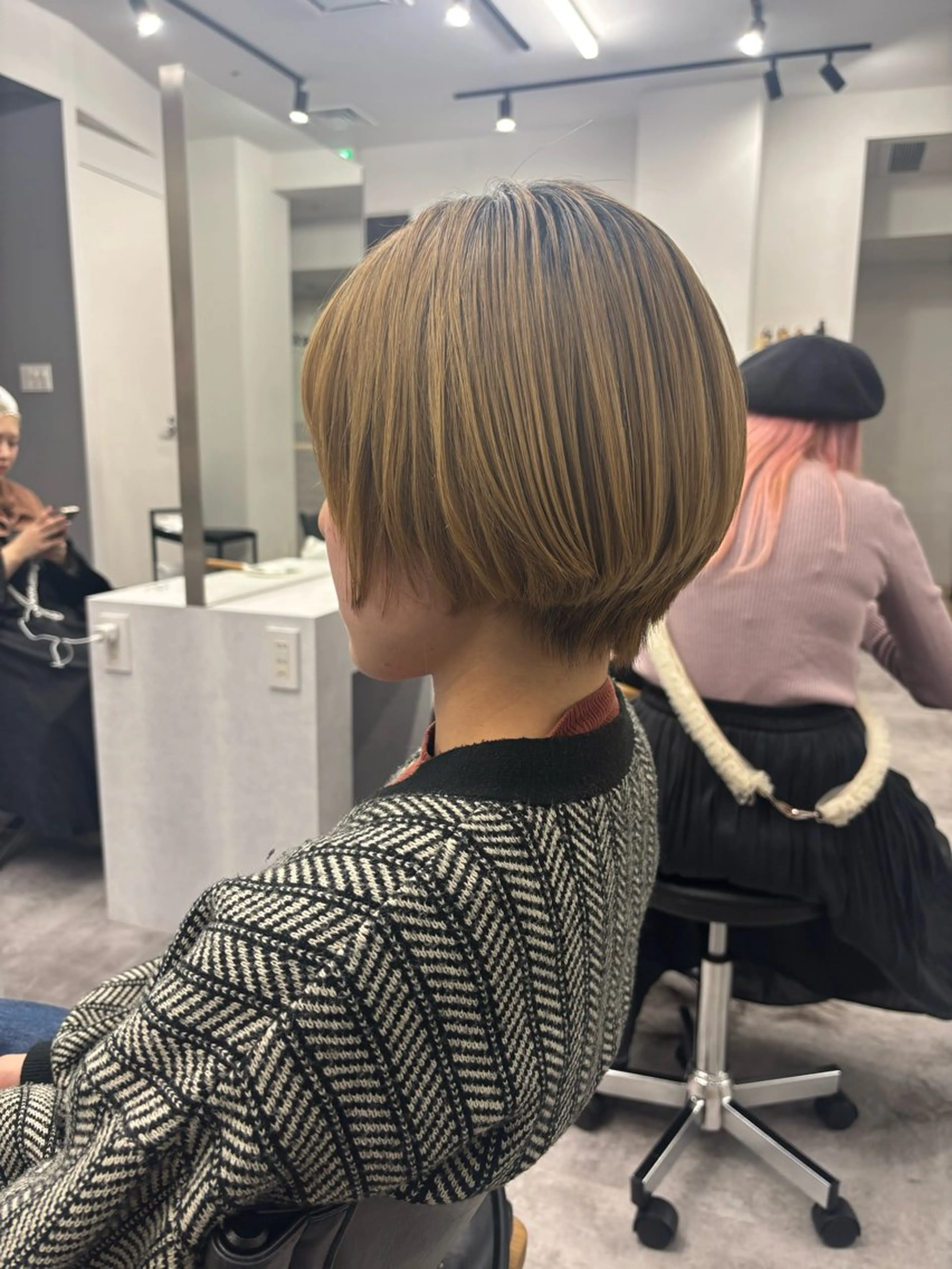 ショート カラー パーマ ヘアアレンジ マエダ アズミ🌱のヘアスタイル